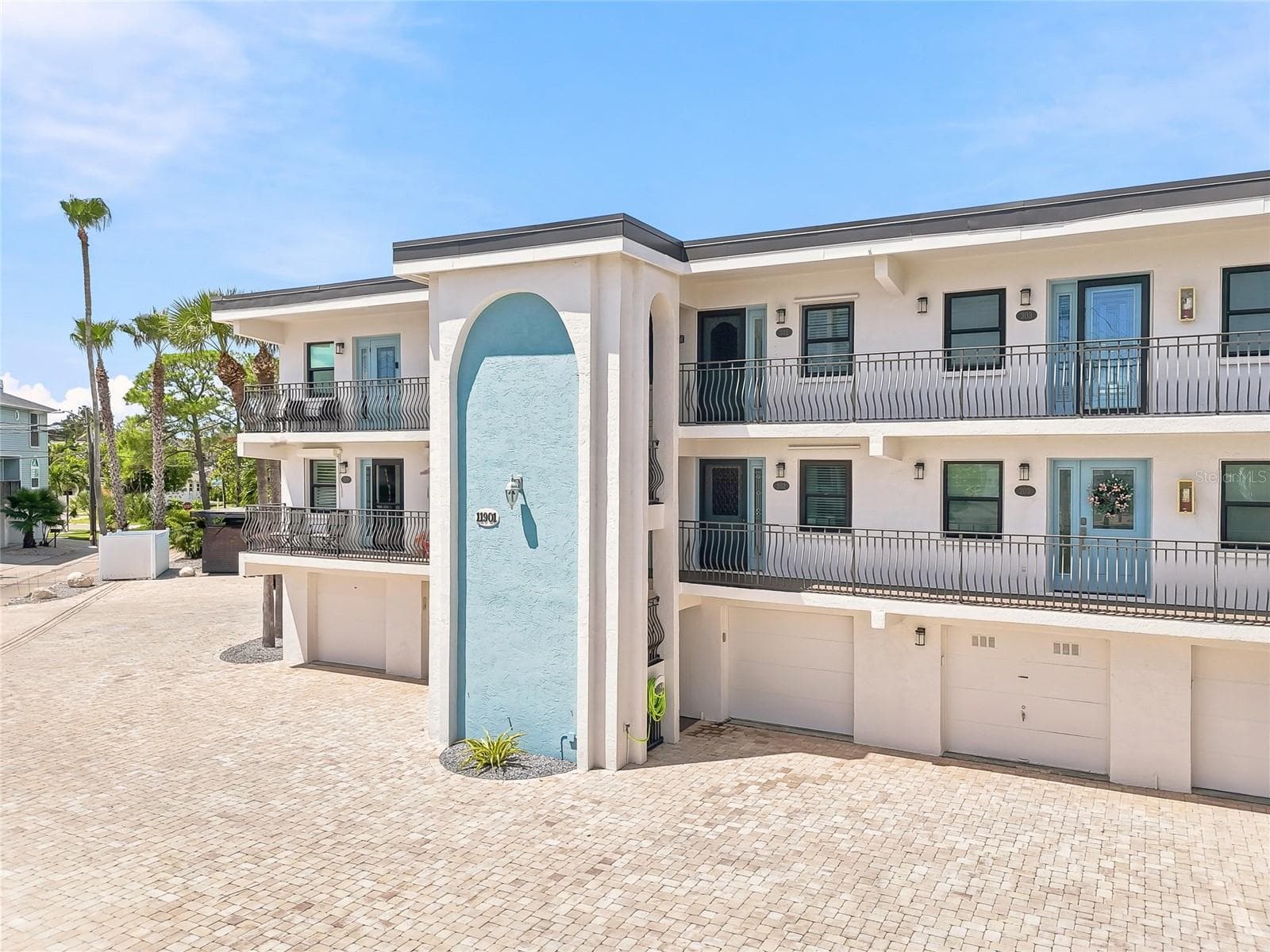 11901 Lagoon Ln #202 photo 4