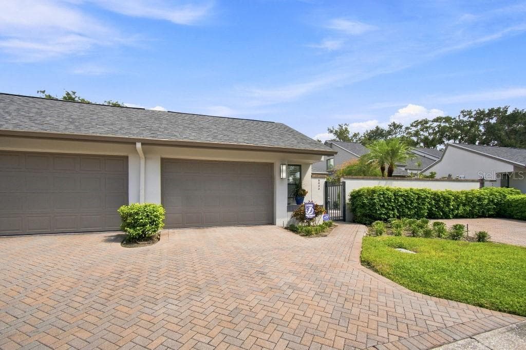 8643 Piper Ln photo 2