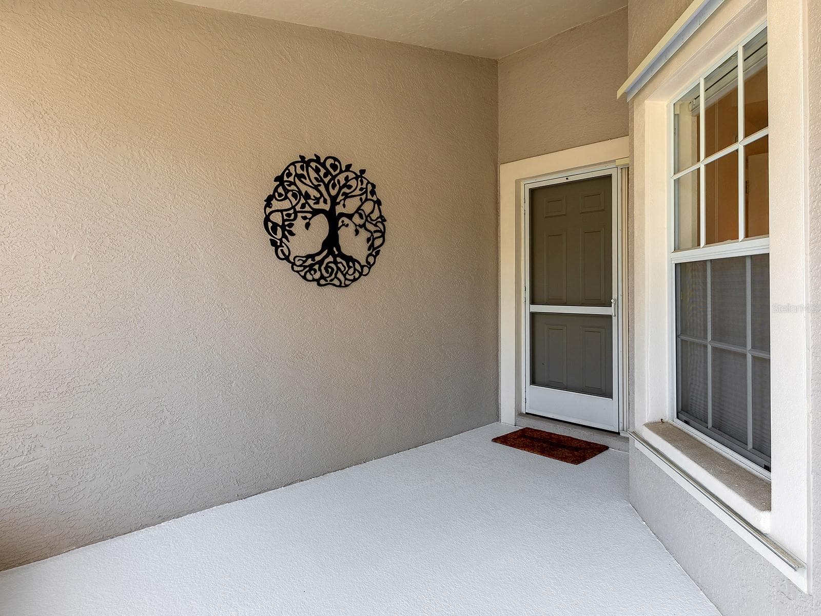 7326 Eleanor Cir photo 5