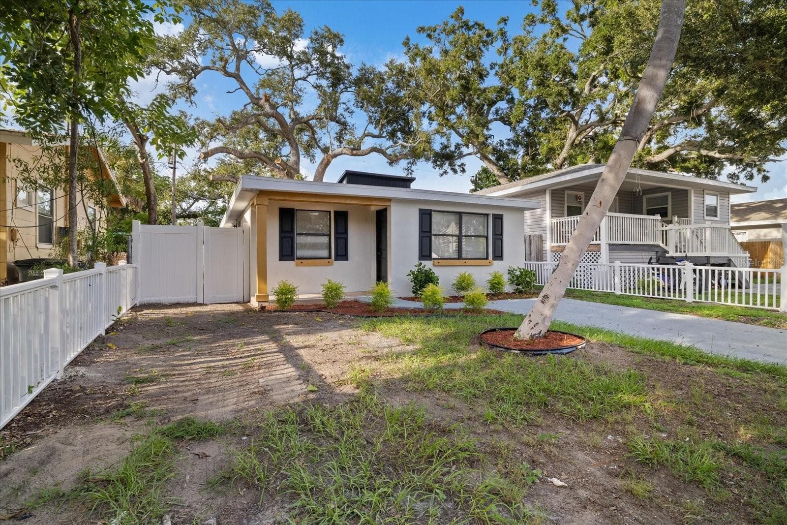 1134 Engman St photo 2