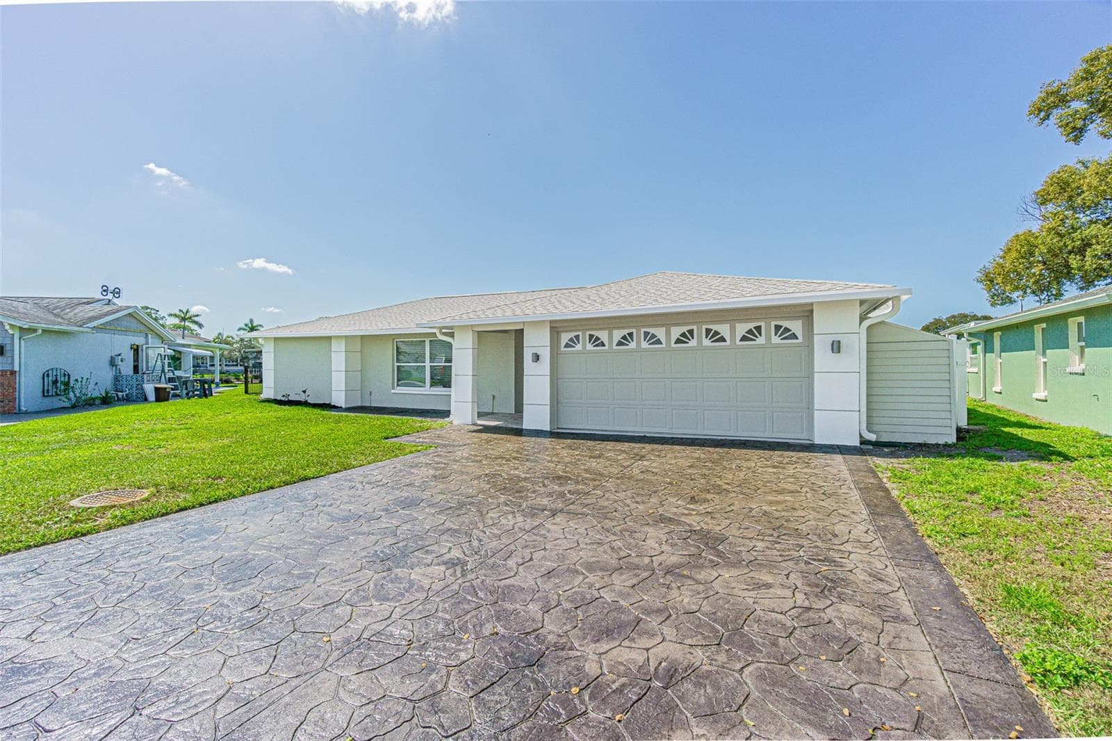 1125 Fernwood Dr photo 2