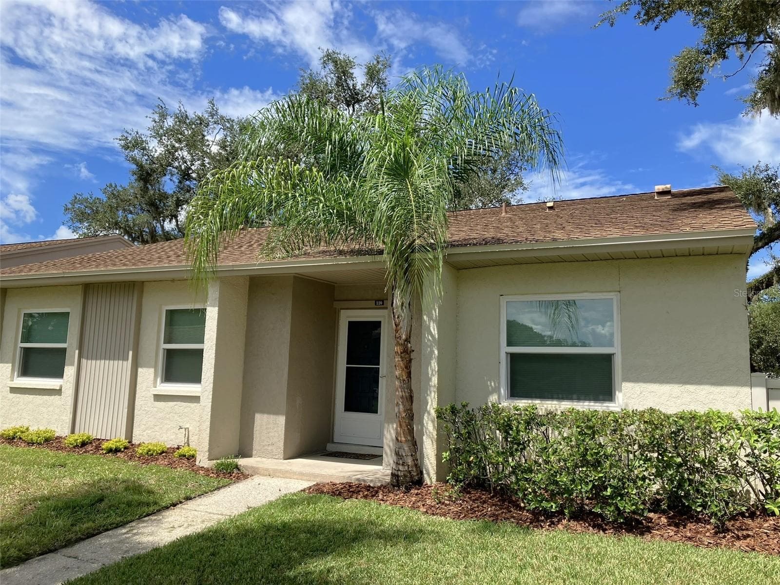110 Evelyn CT photo 2