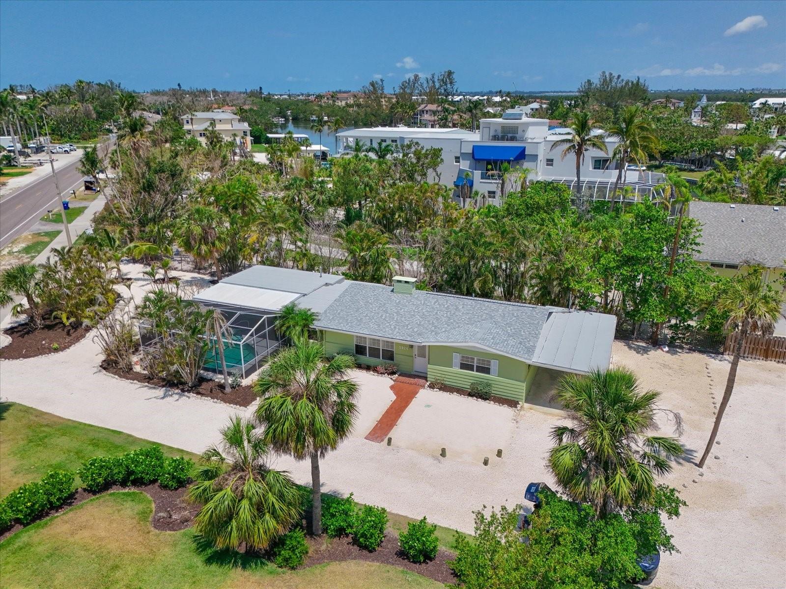 5924 Gulf Of Mexico Dr photo 1