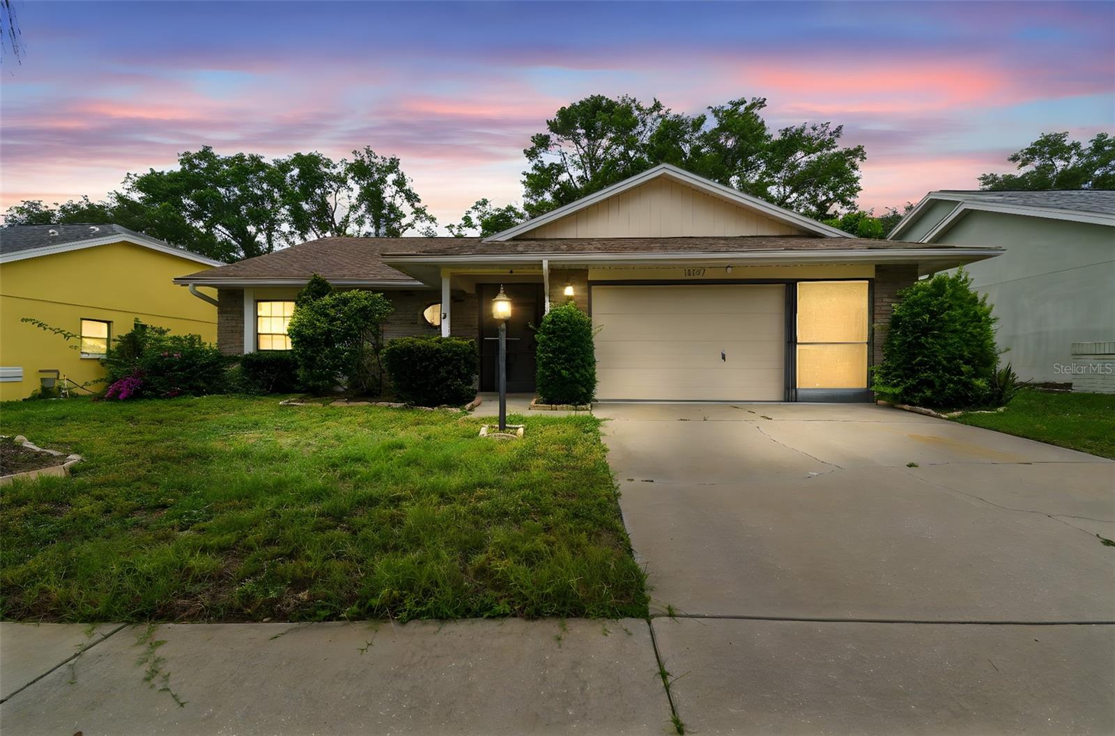 13127 Topflite CT photo 1
