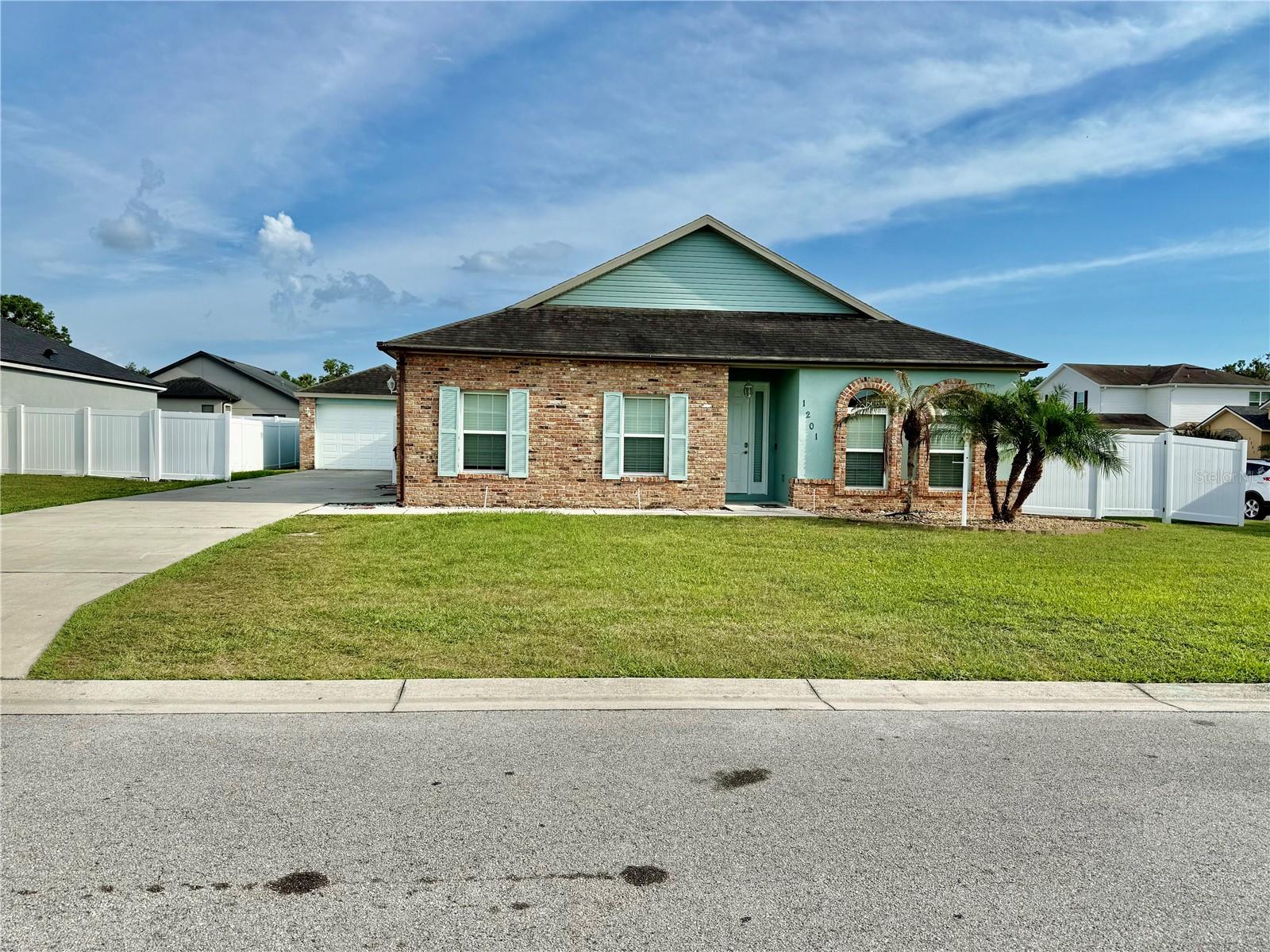 1201 Lavender Jewel CT photo 1