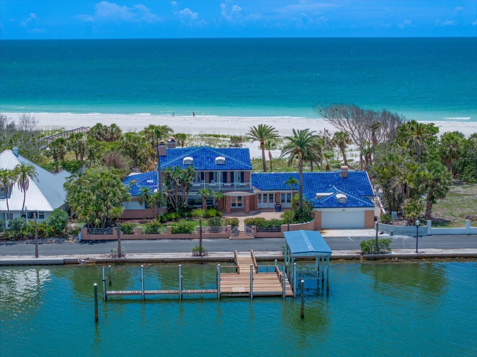 1114 Mandalay Pt photo 1