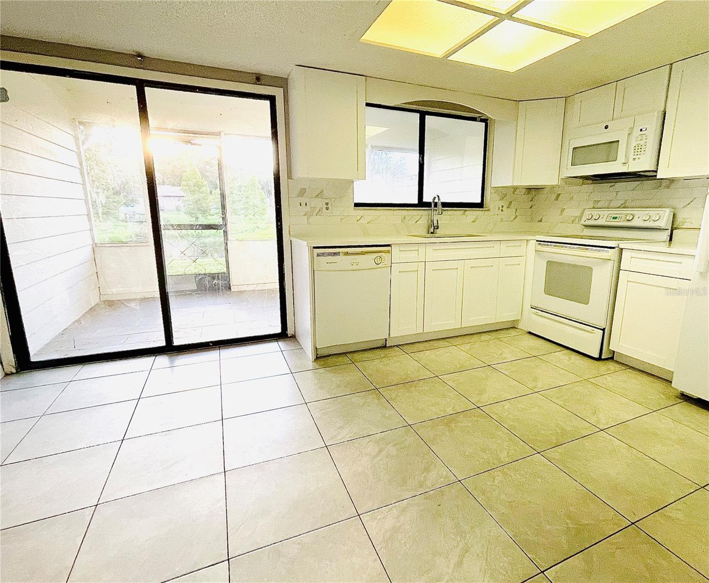1420 Ridge Lake CT