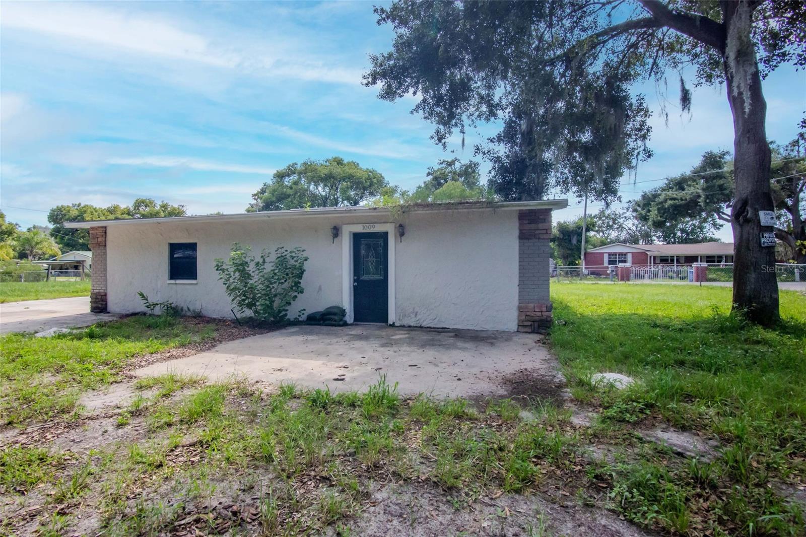 1009 Mercer Loop