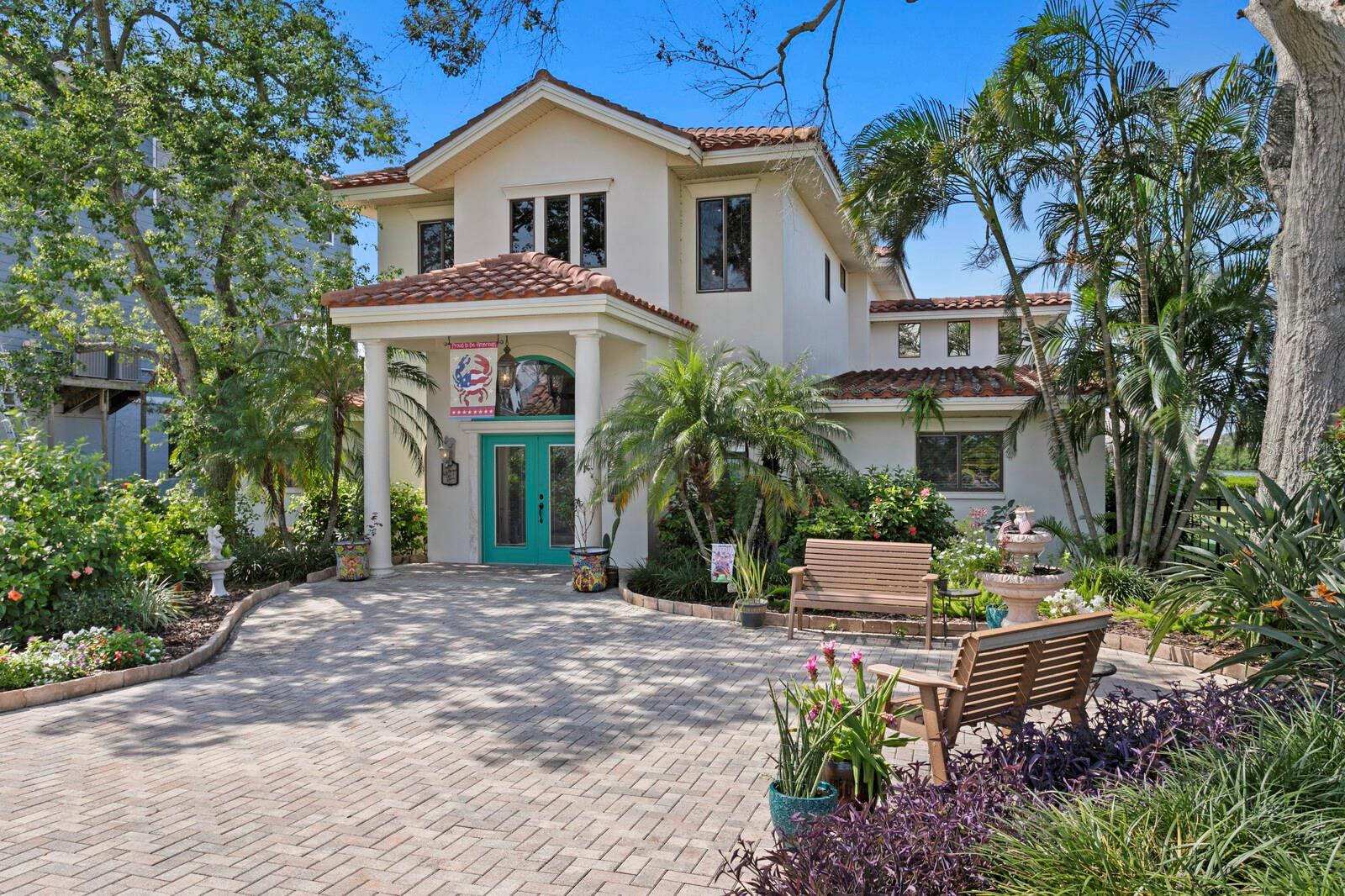 1632 Sea Breeze Dr photo 1