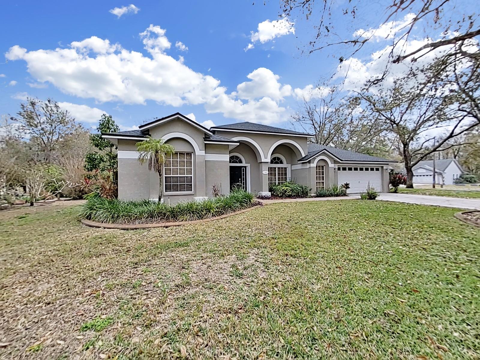 17307 Oak Ledge Dr