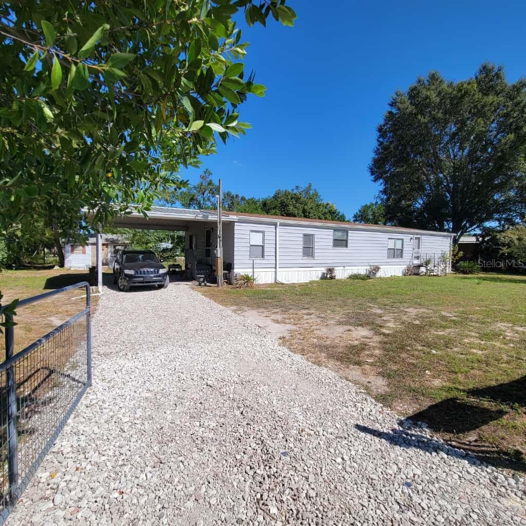 16165 Narrow St photo 1