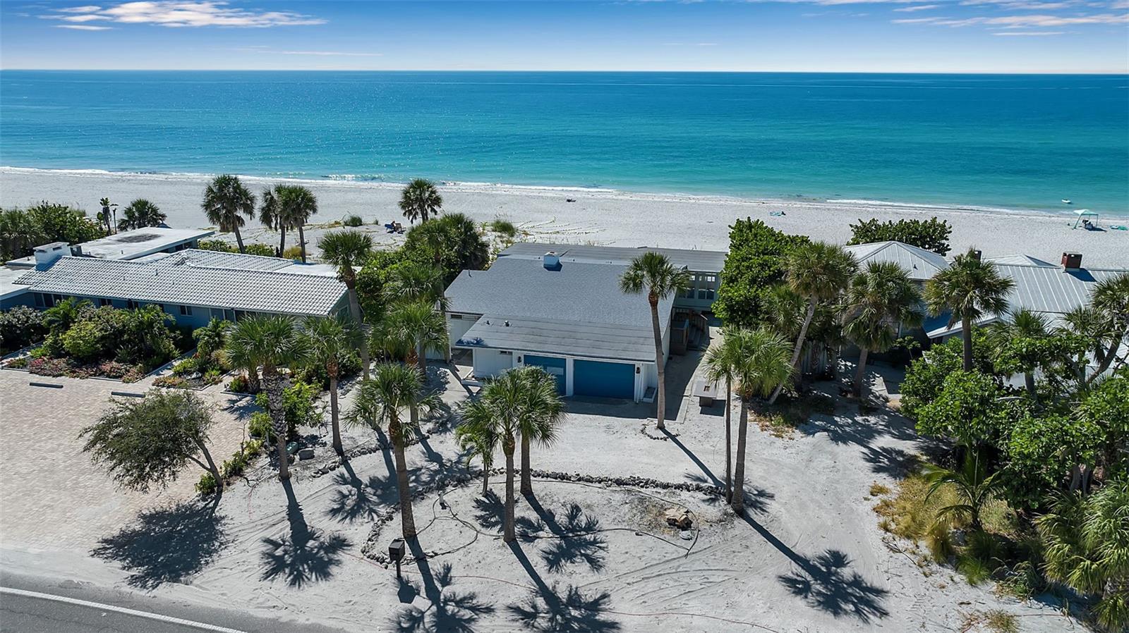 2819 Gulf Of Mexico Dr photo 1