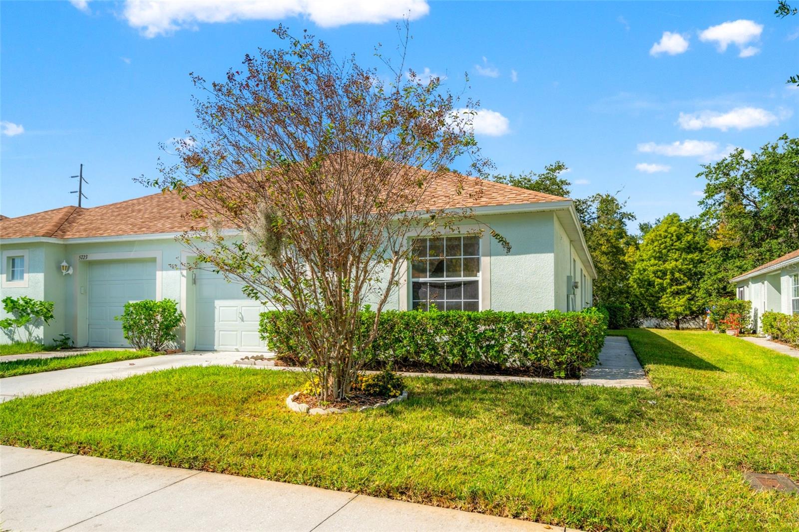 5727 Autumn Shire Dr photo 1