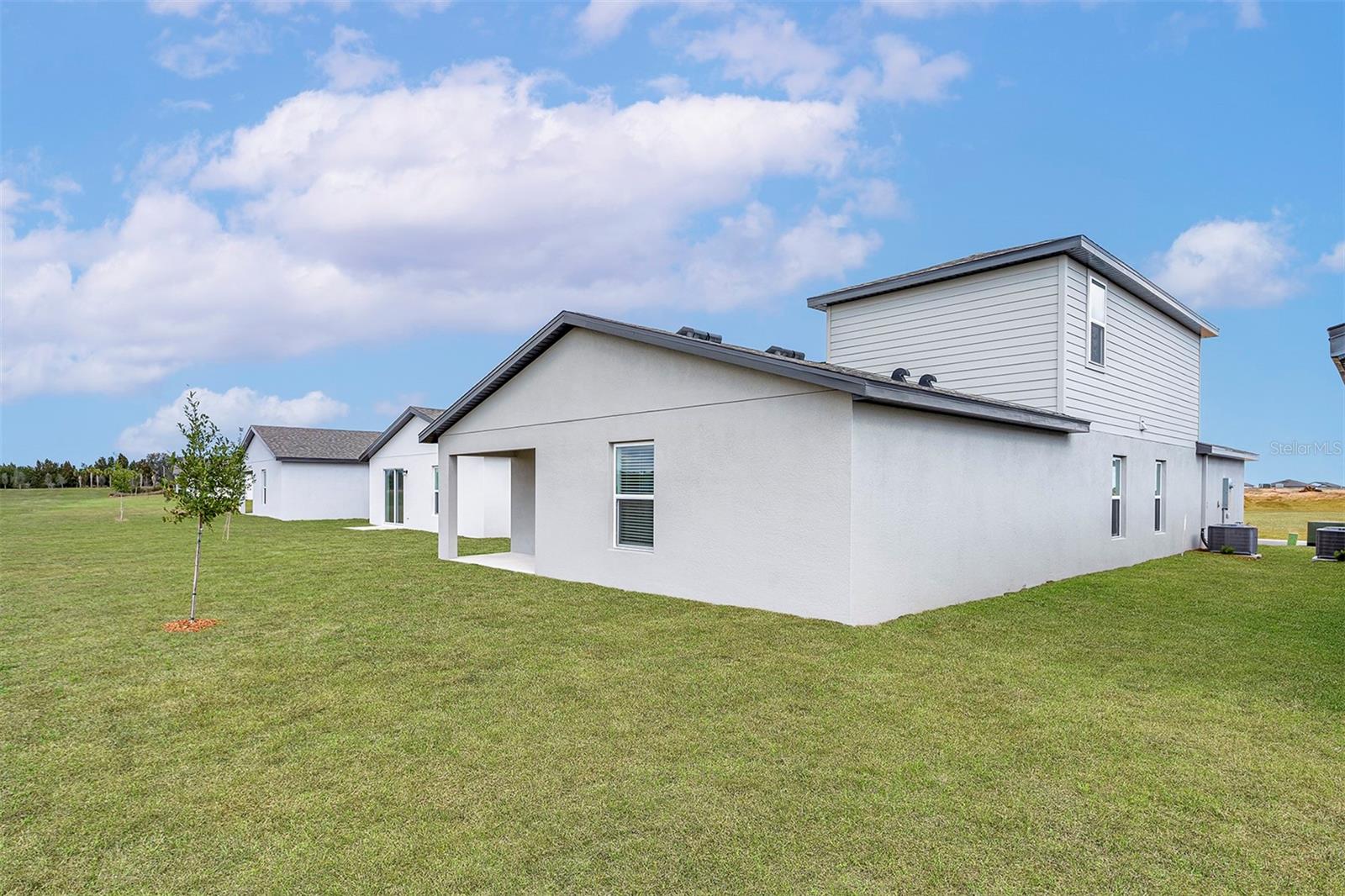 609 Blackthorn Dr