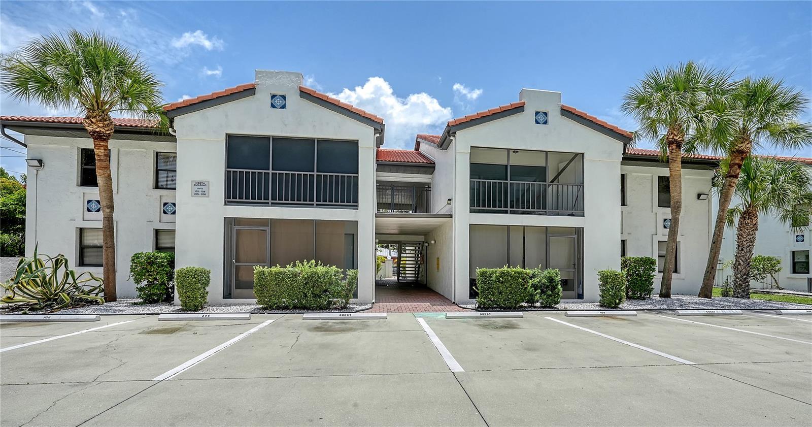 631 N Orange Ave #208