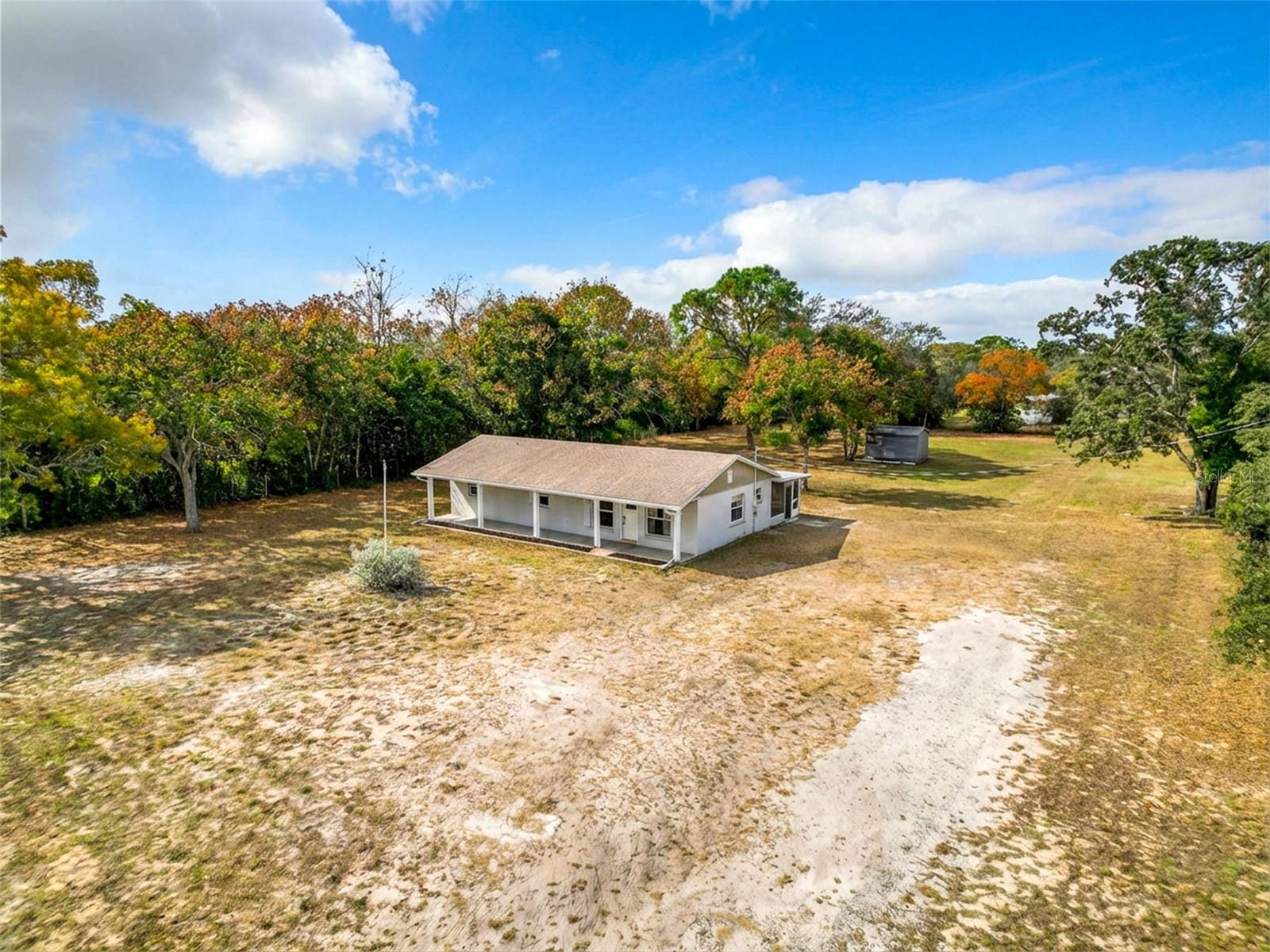 9421 Sunshine Grove Rd photo 1