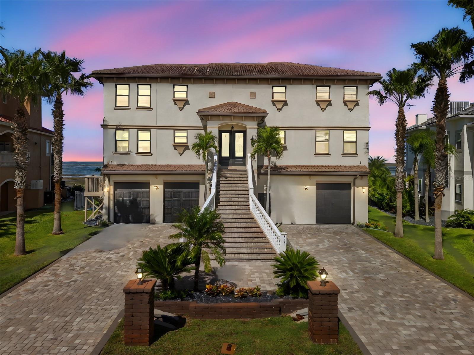 4387 Harborpointe Dr photo 1