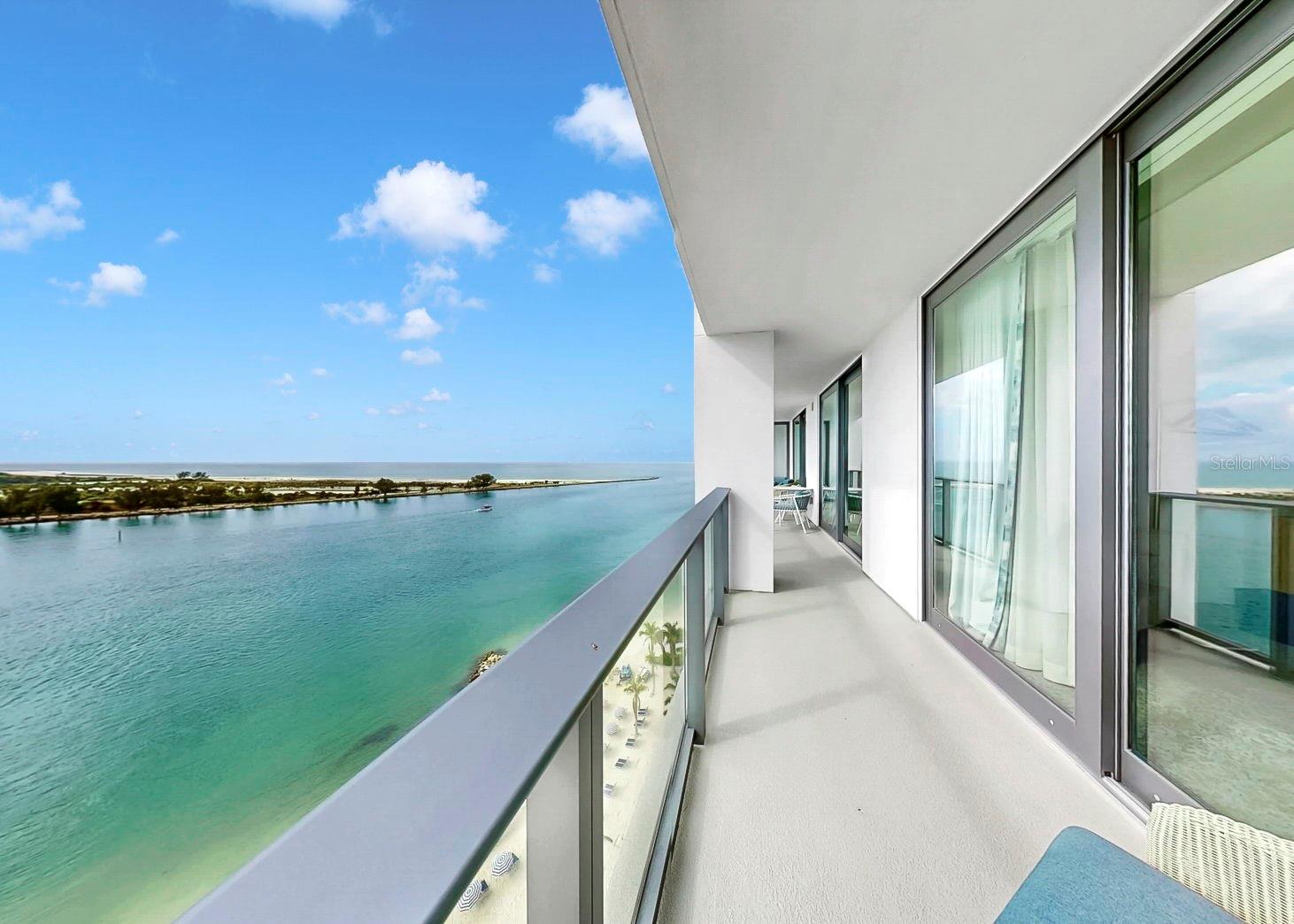 691 S Gulfview Blvd #1410 photo 1
