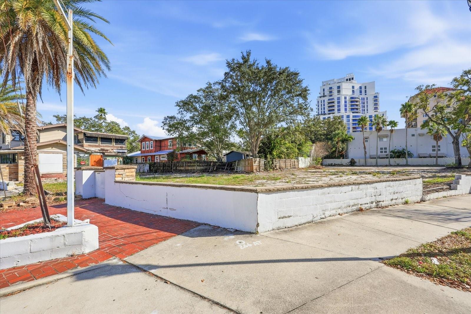 1504 S Howard Ave