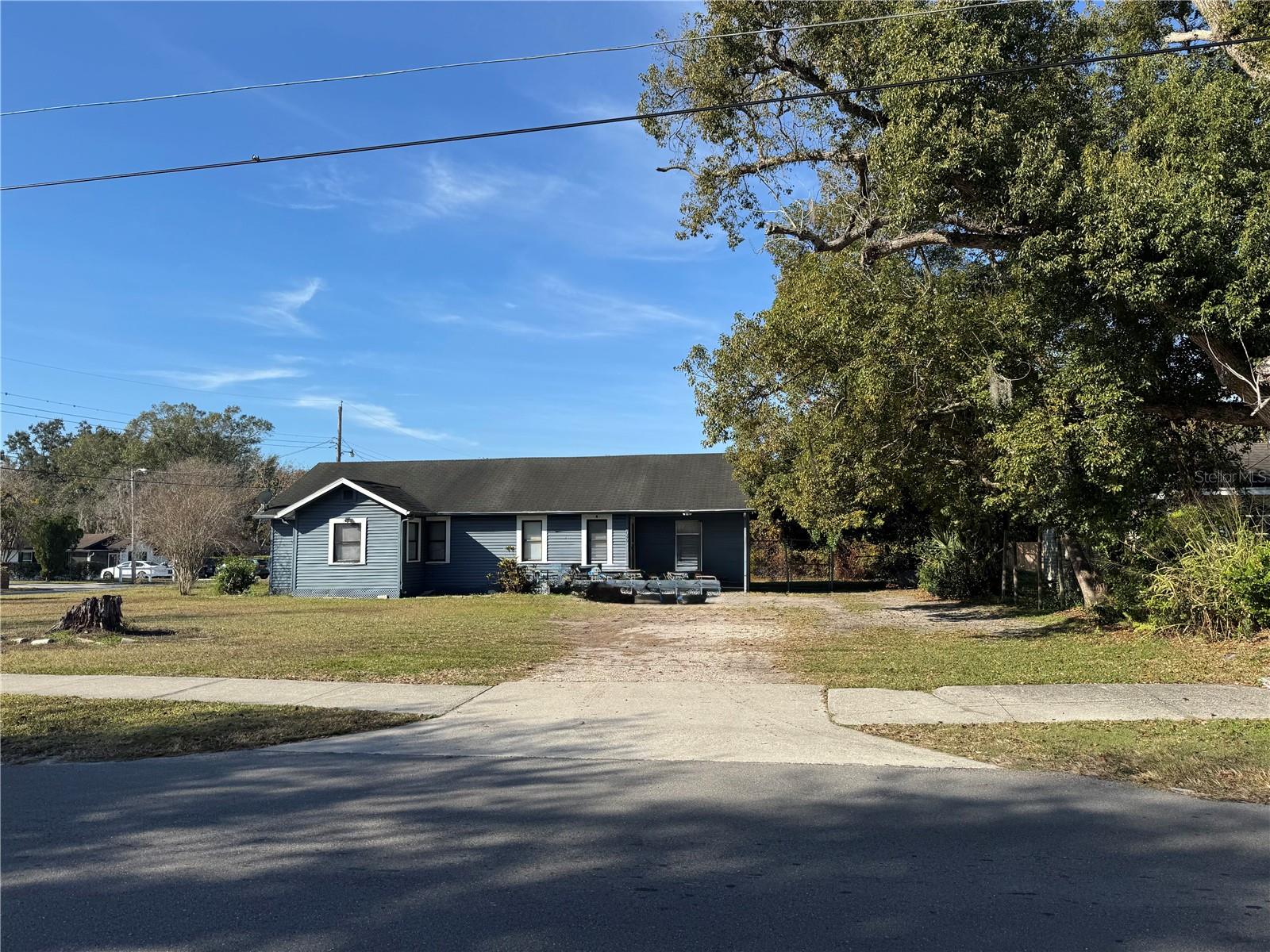1049 Plateau Ave