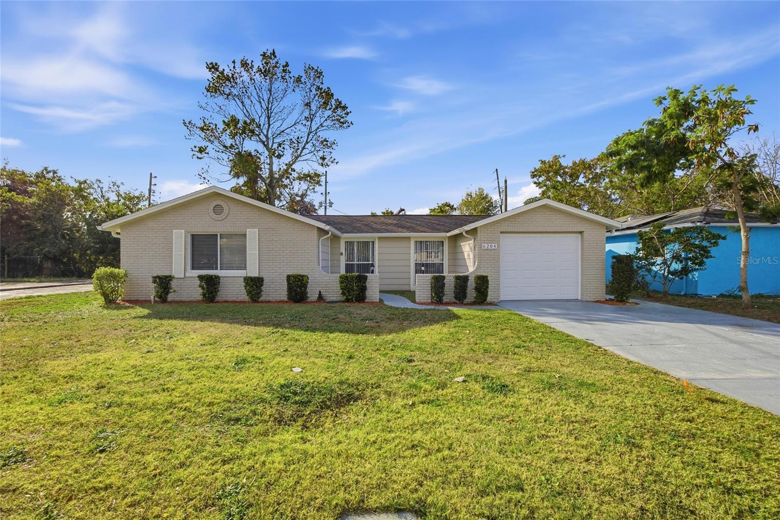 6204 Westport Dr photo 1