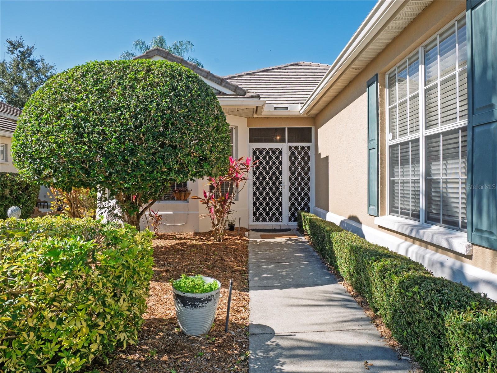 4054 Caddie Dr E