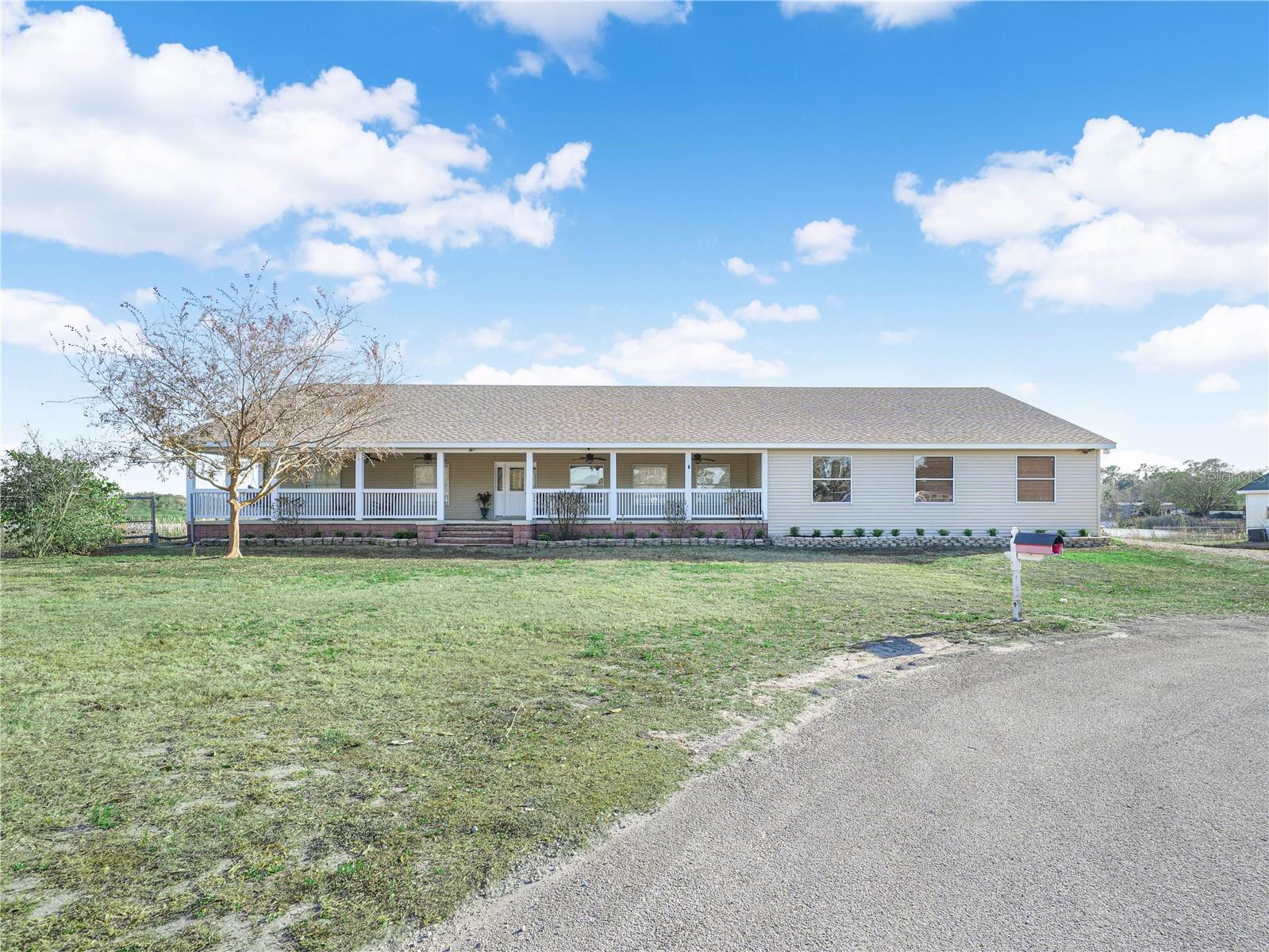 124 Pangola Dr