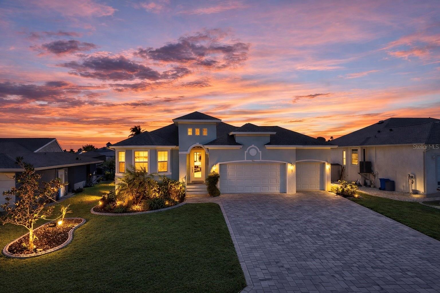 916 Spindle Palm Way