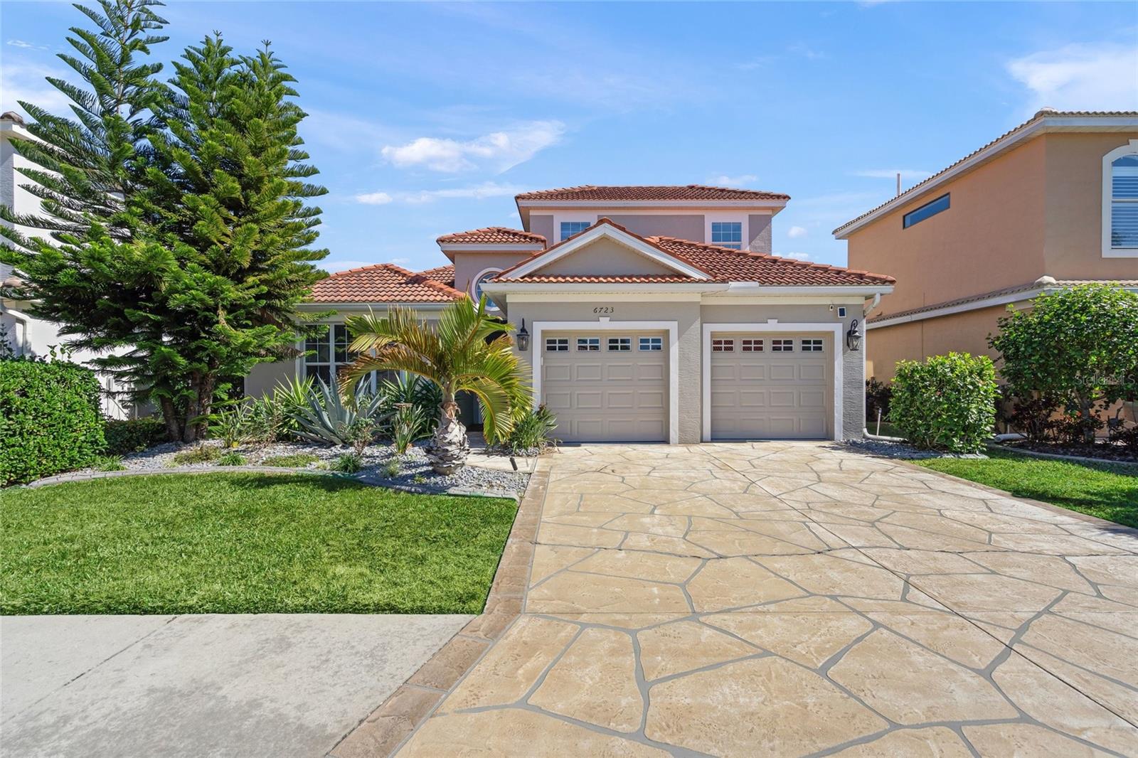 6723 Tailfeather Way photo 1