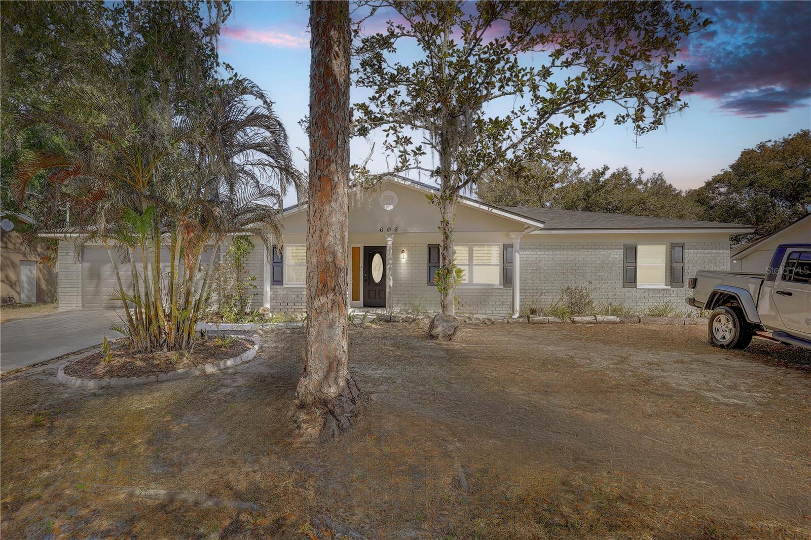 606 Dali Dr photo 1
