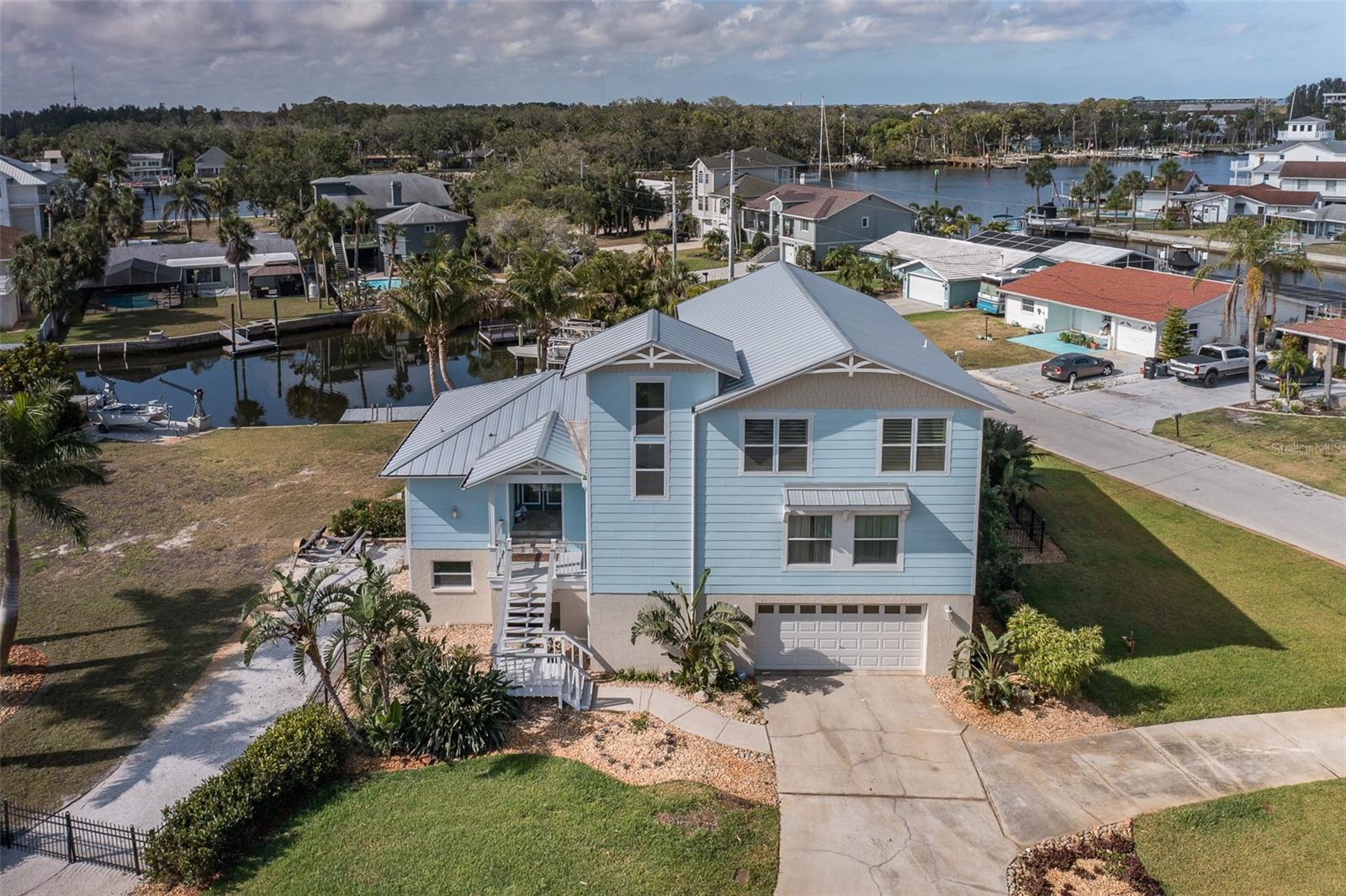 5040 Waterside Dr photo 1