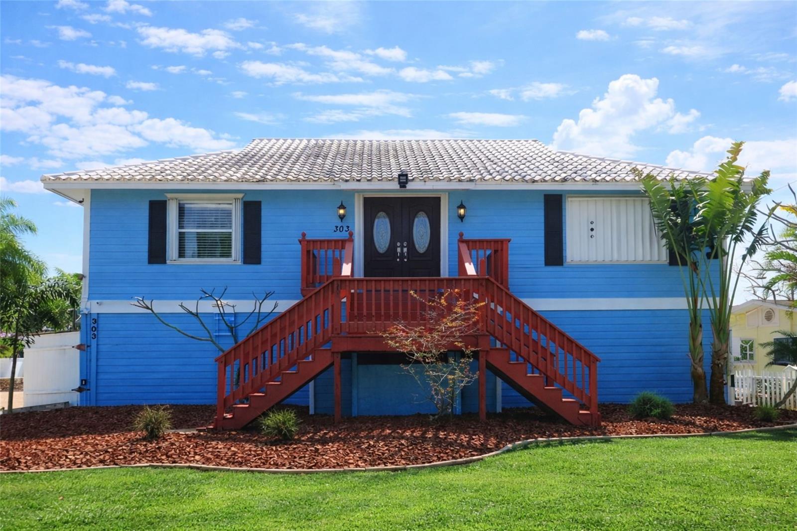 303 Lagoon Dr