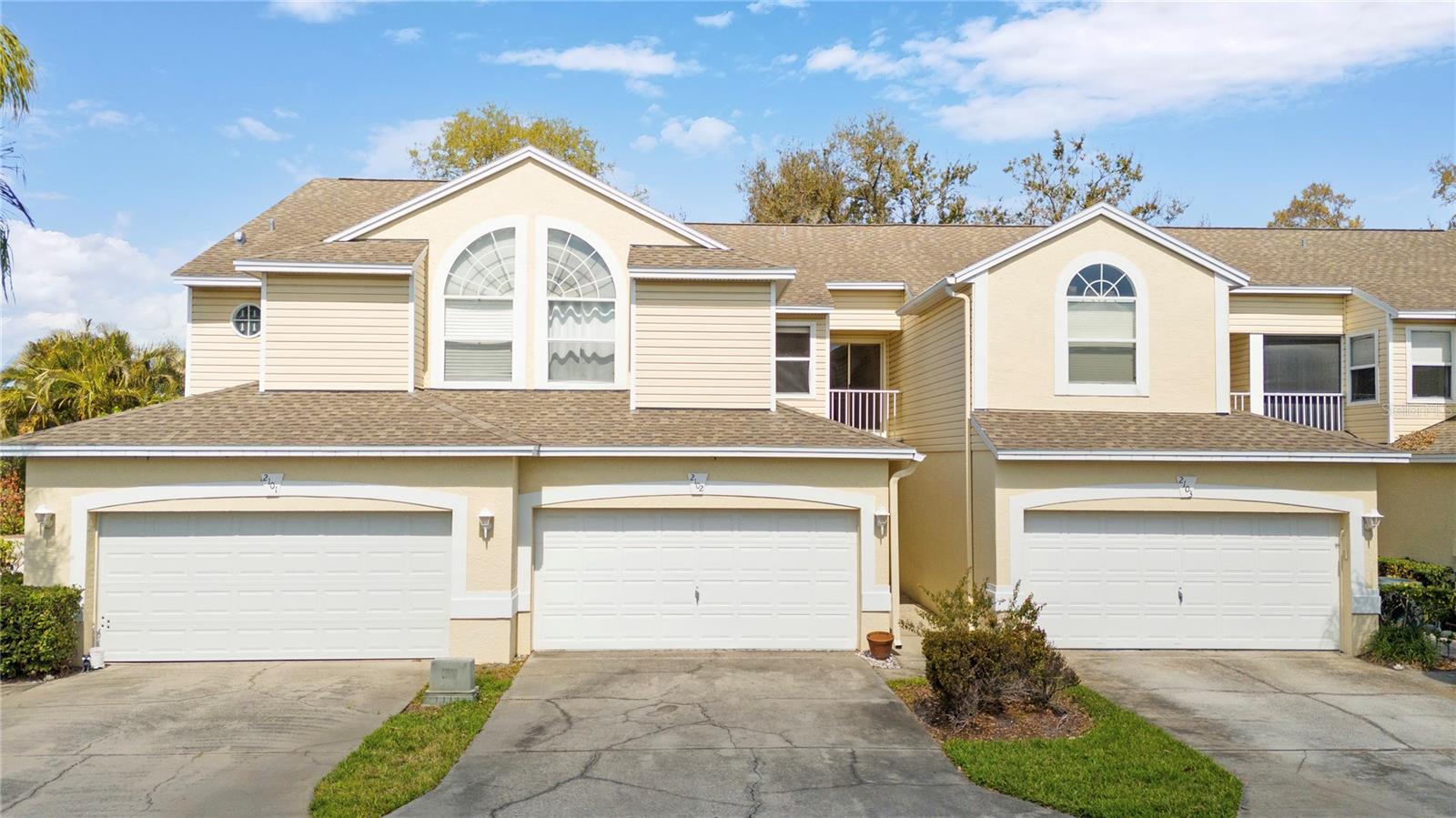 1050 Starkey Rd #2102 photo 1
