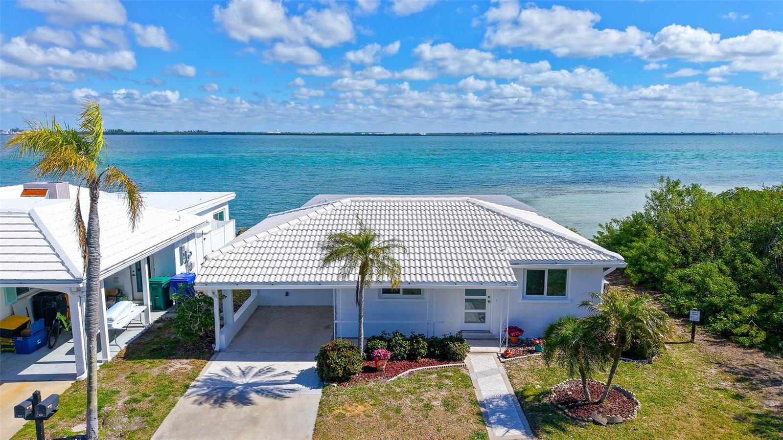 948 Spanish Dr S photo 1