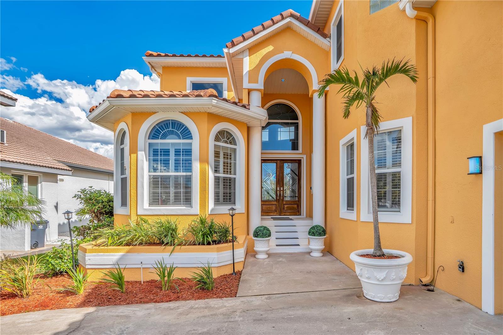 934 Symphony Isles Blvd