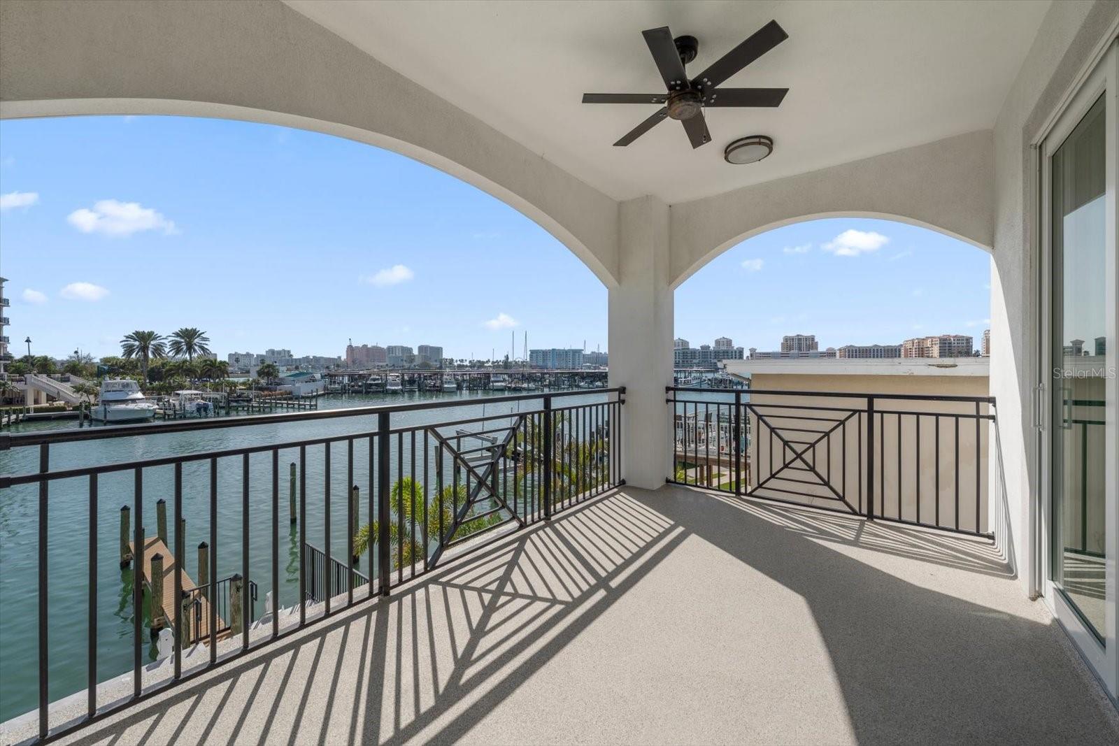 211 Dolphin Pt #203 photo 1