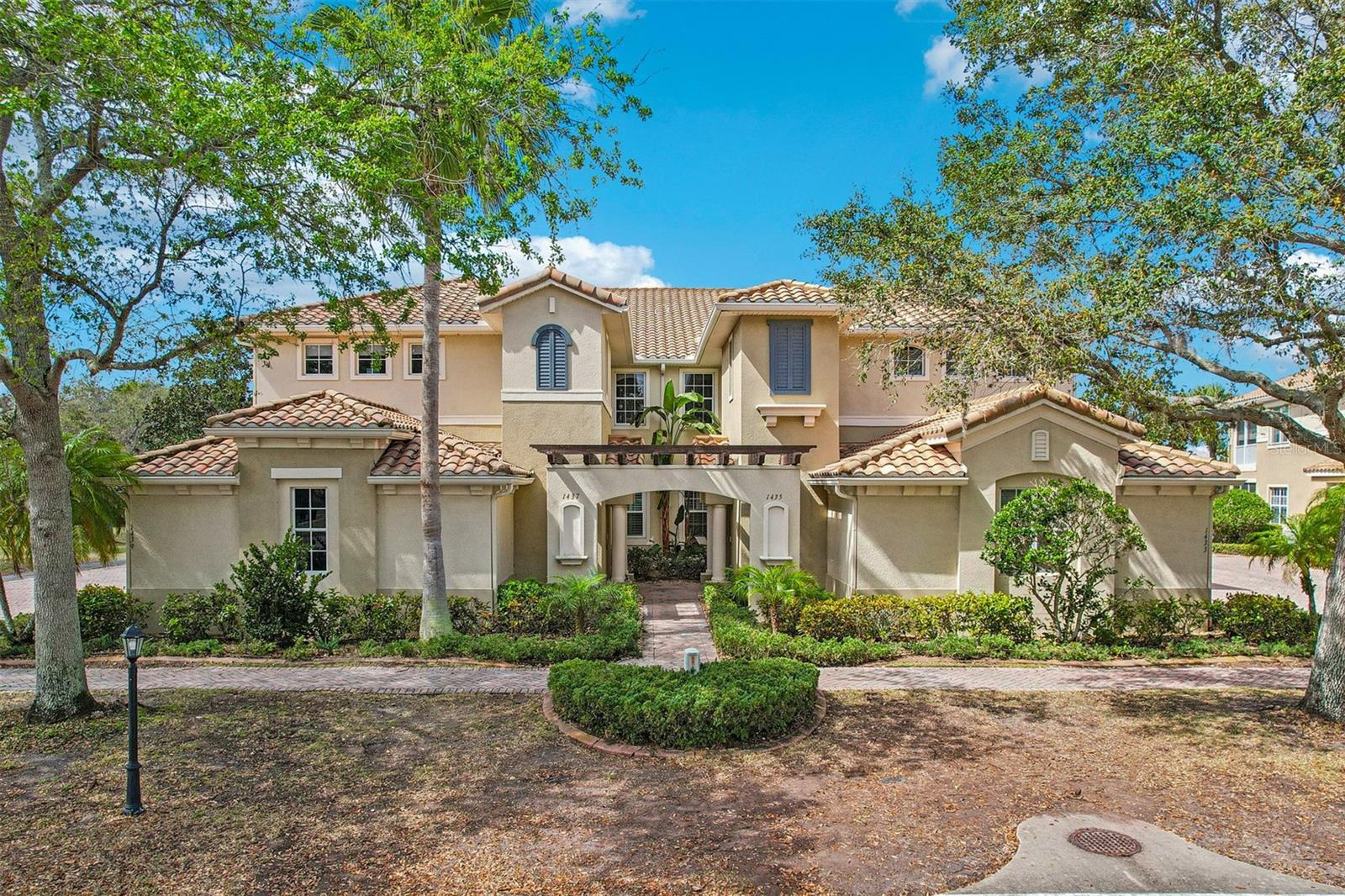 1435 Emerald Dunes Dr photo 1