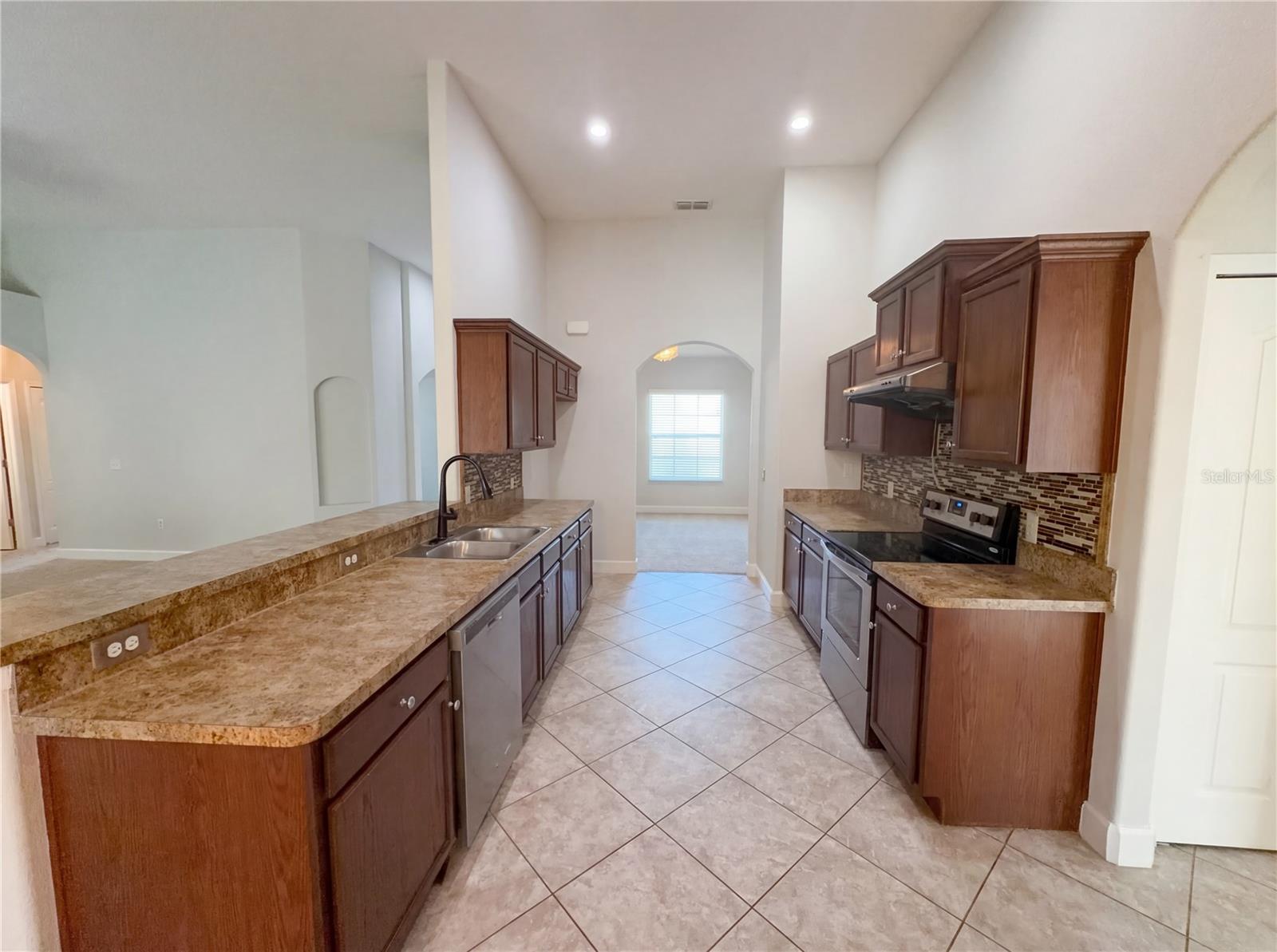 6326 Hickory Leaf Pl