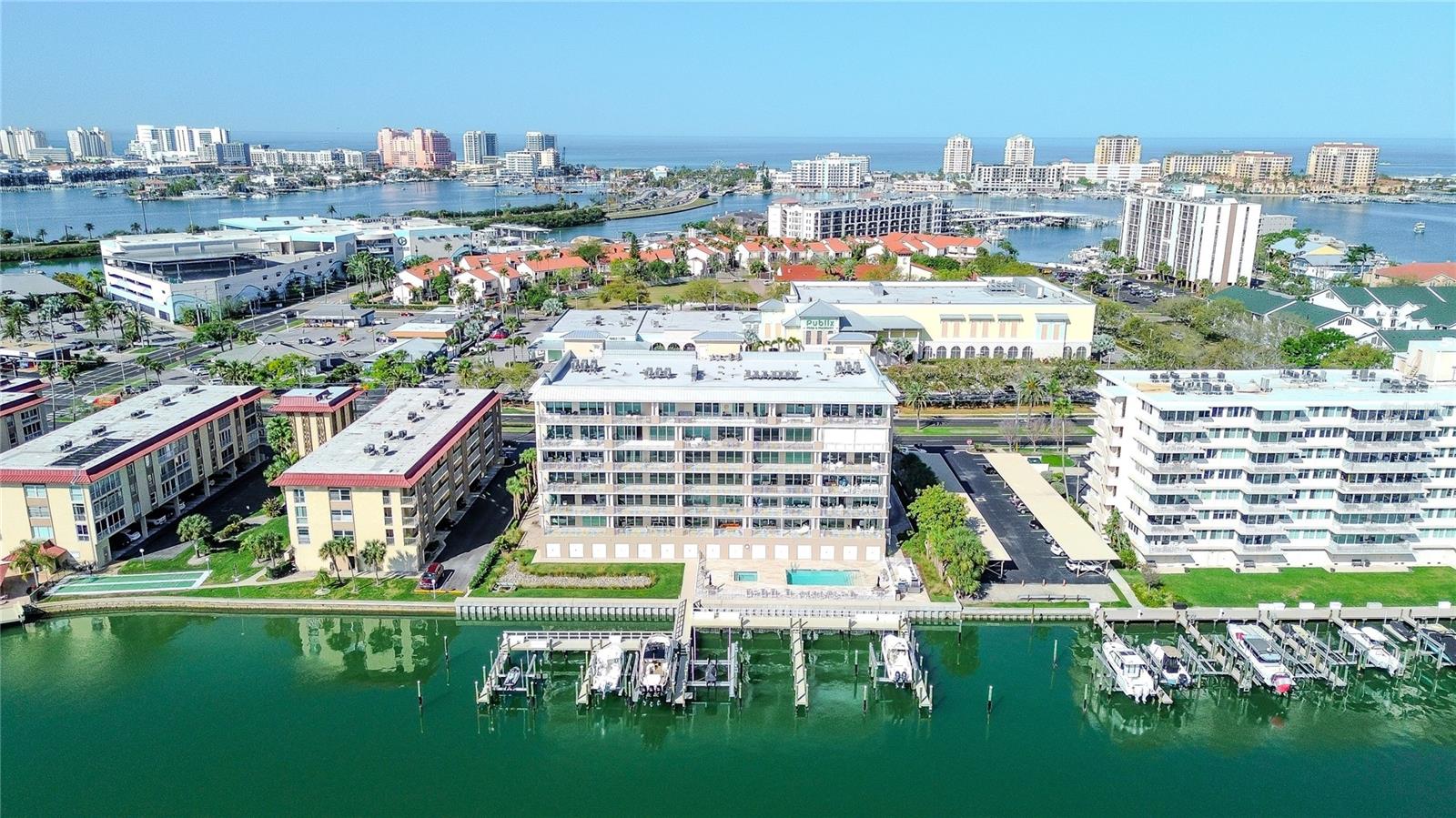 125 Island Way #503