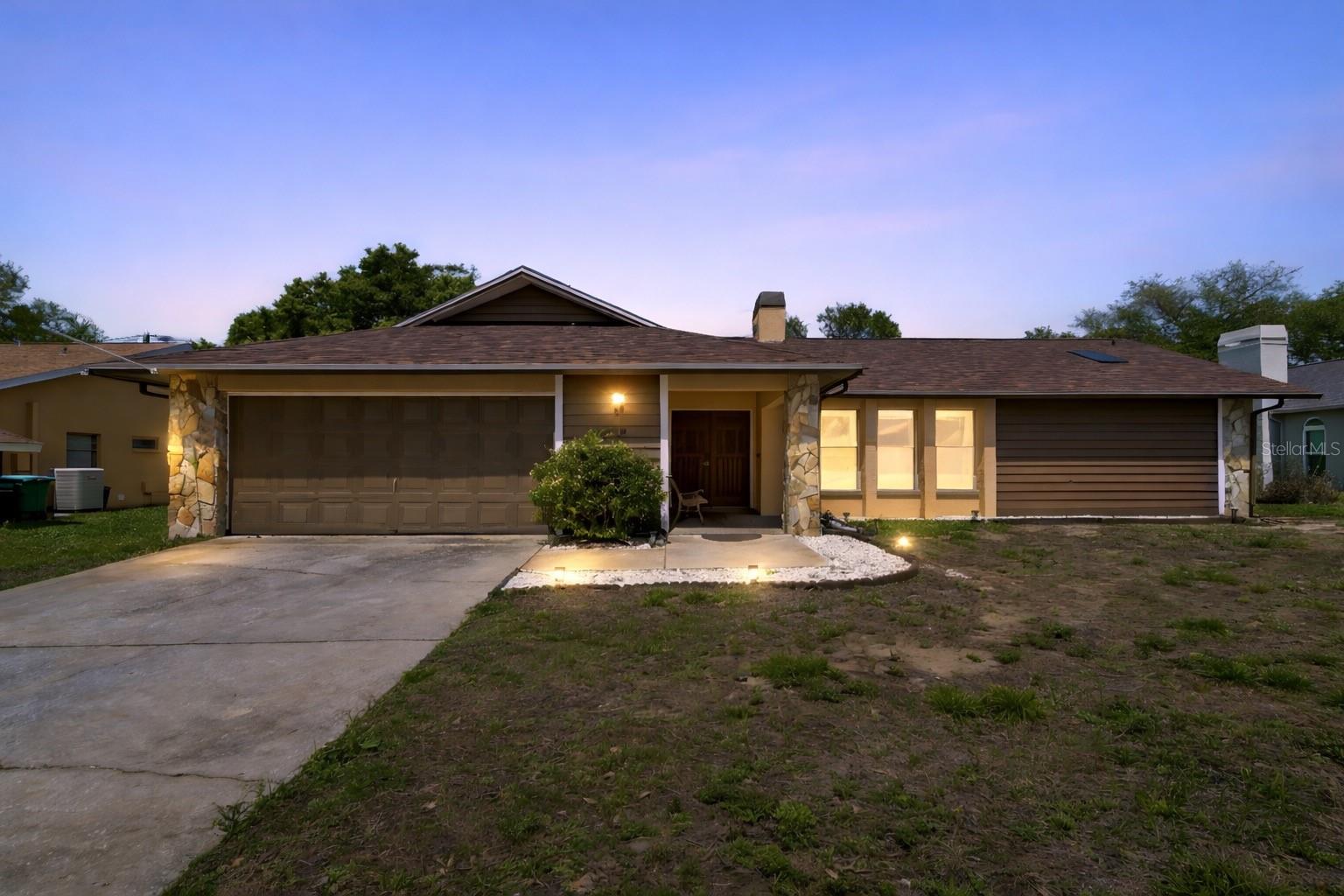 1039 Northridge Dr photo 1