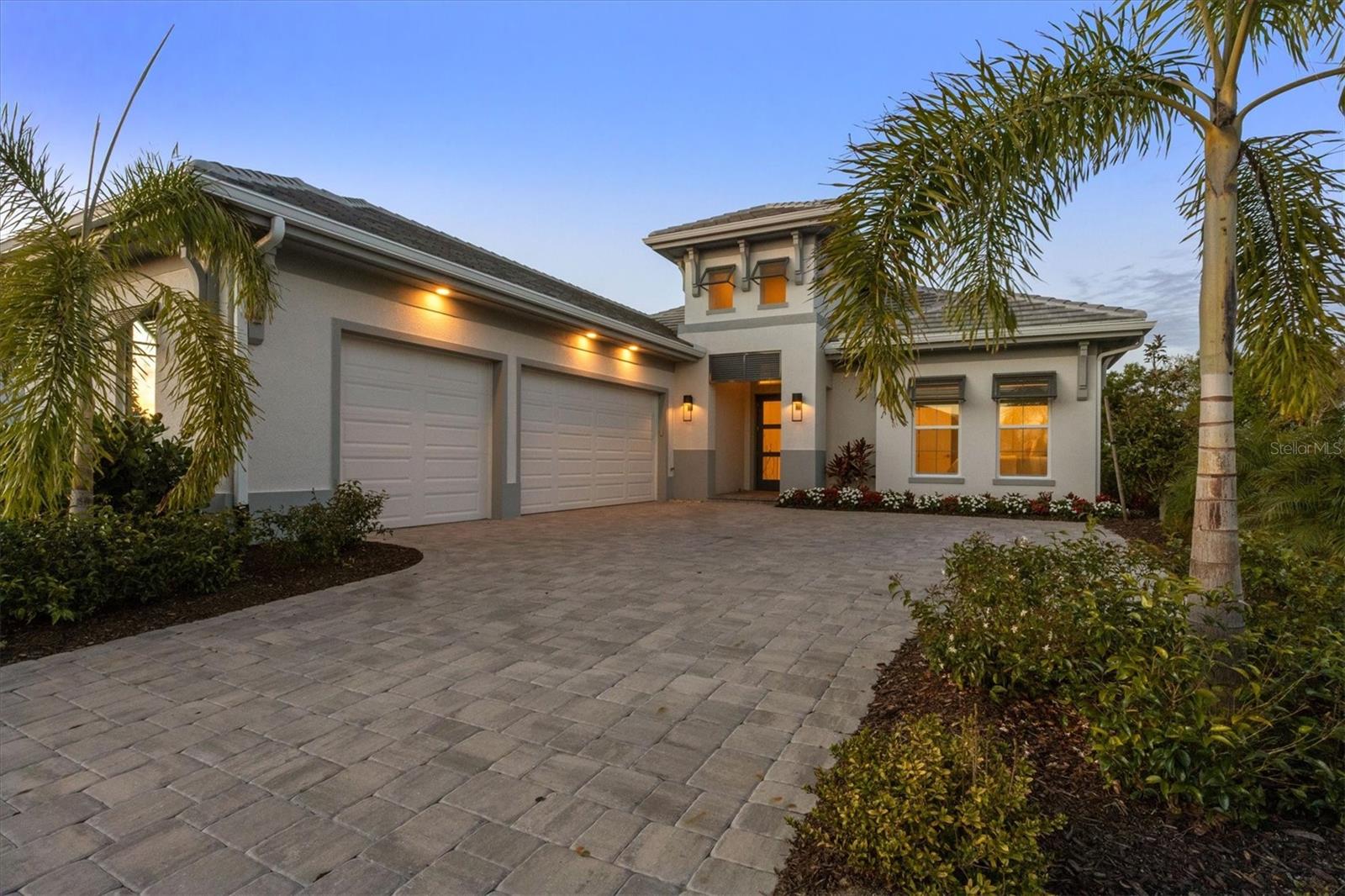 8352 Sea Glass CT photo 1