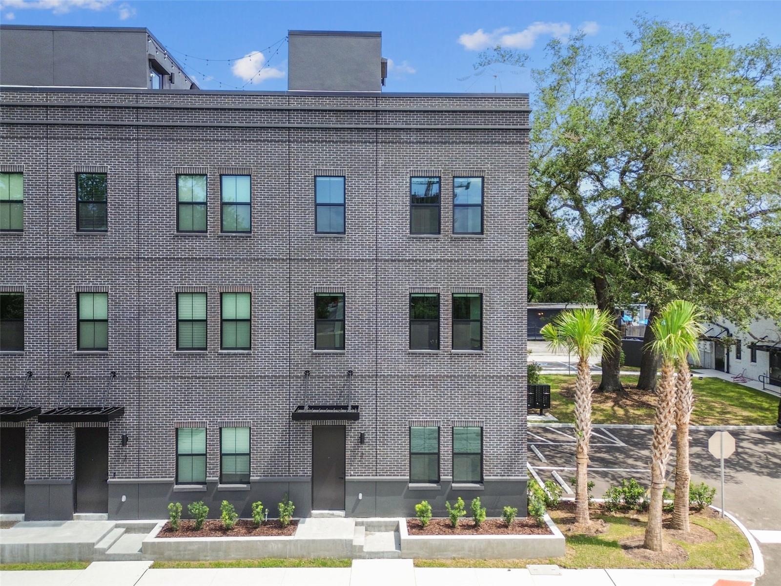 1218 E Kay St #16