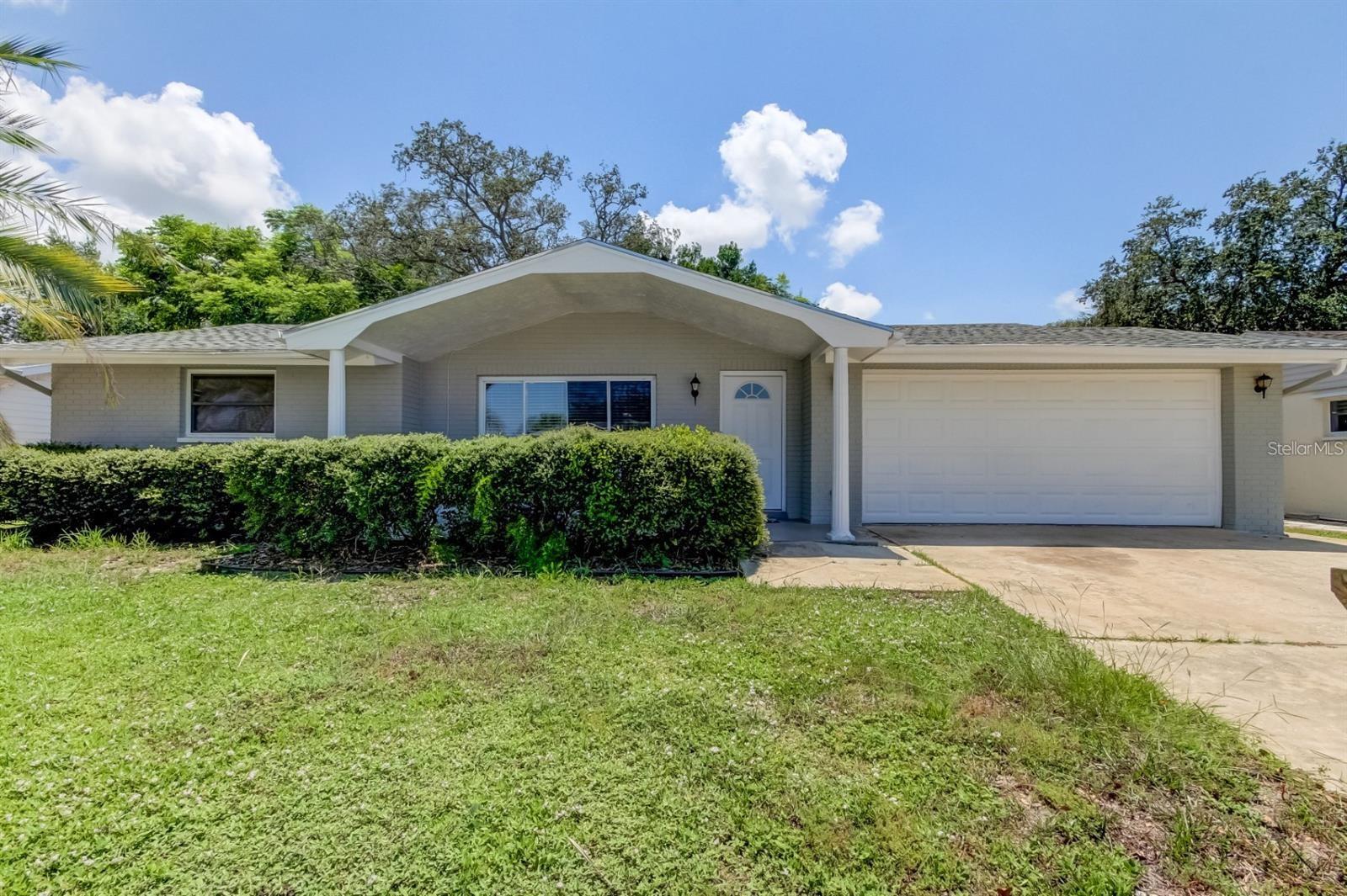 7144 Fairfax Dr photo 1