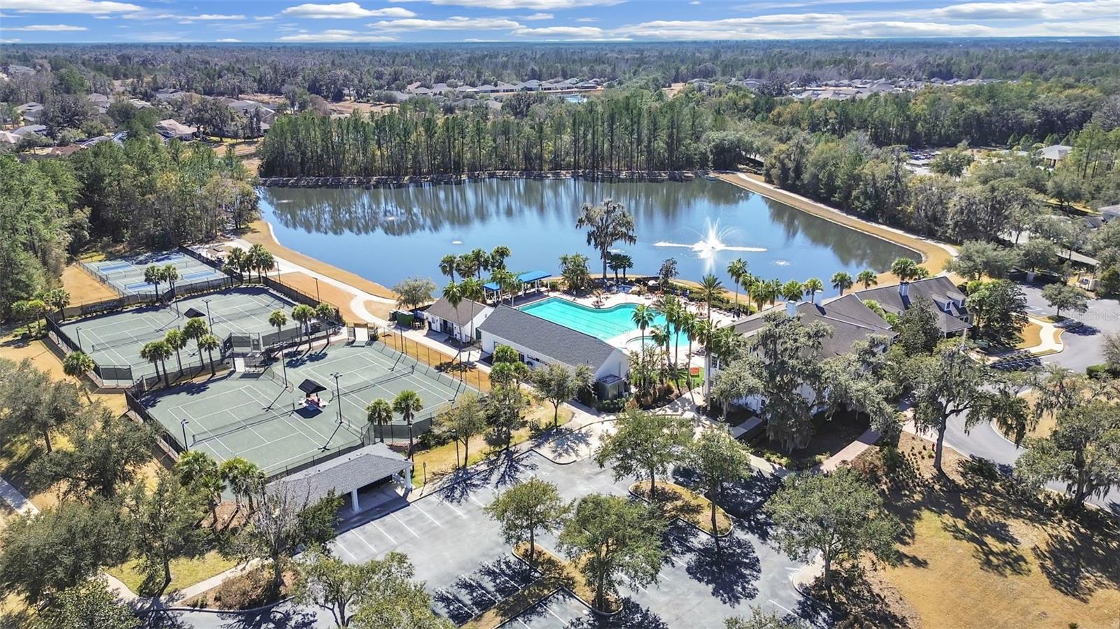 4748 Hickory Oak Dr