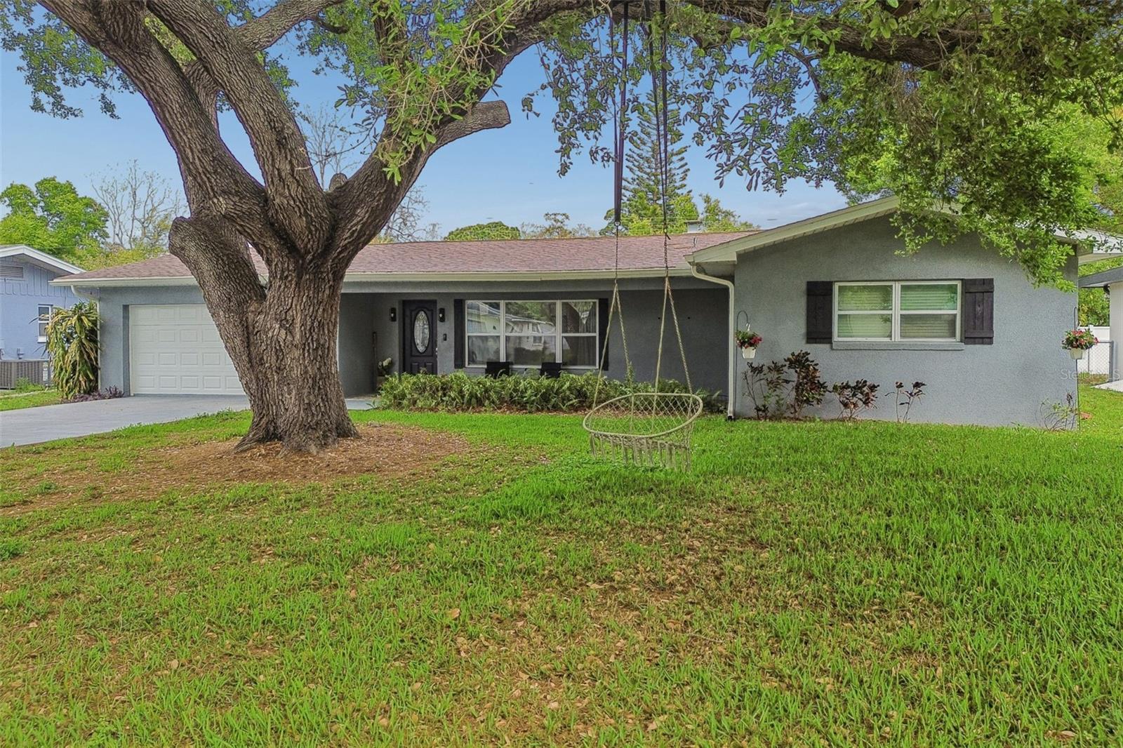 1618 Barry Rd photo 1
