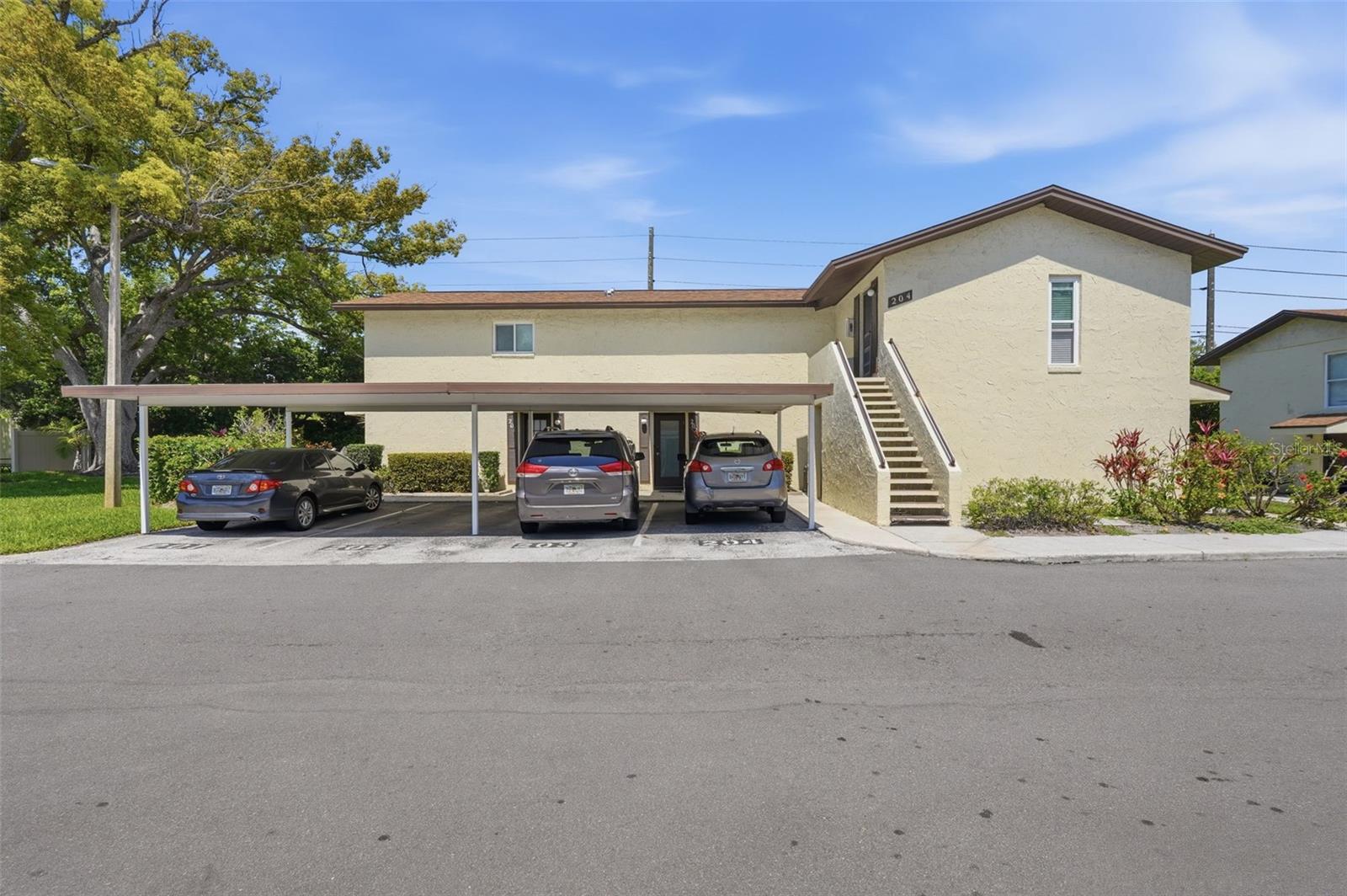 501 E Bay Dr #202 photo 1