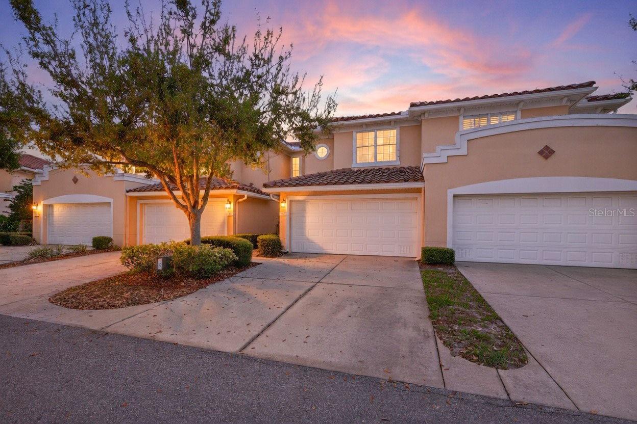 184 Valencia Cir