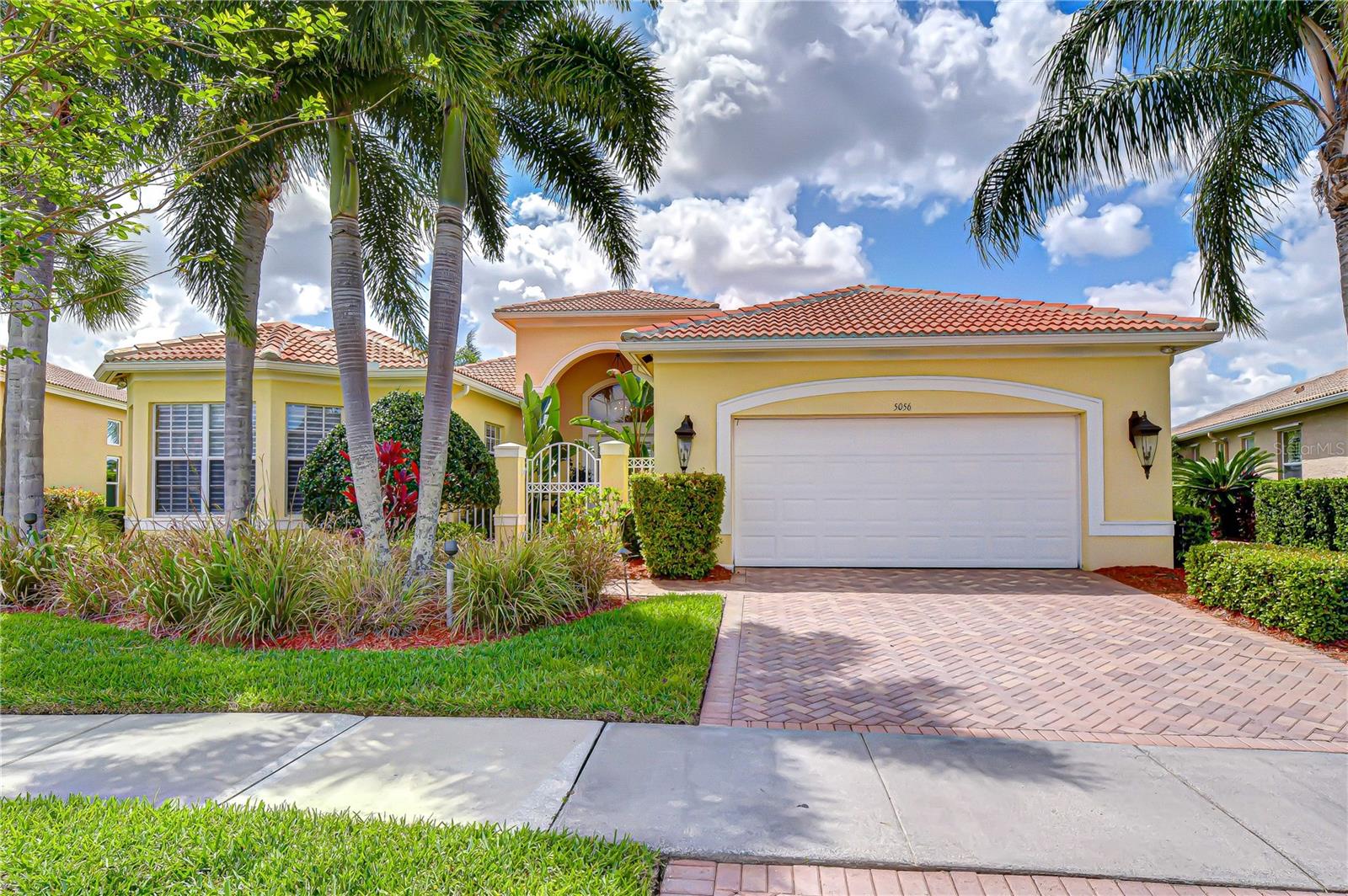 5056 Ruby Flats Dr photo 1