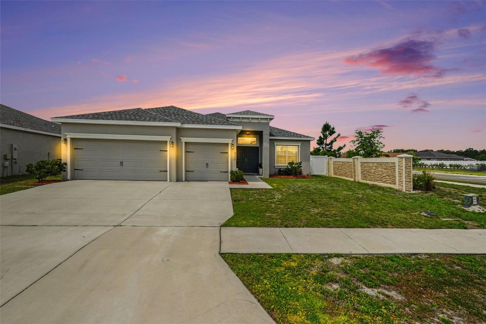 6749 Abbywood Ln photo 1