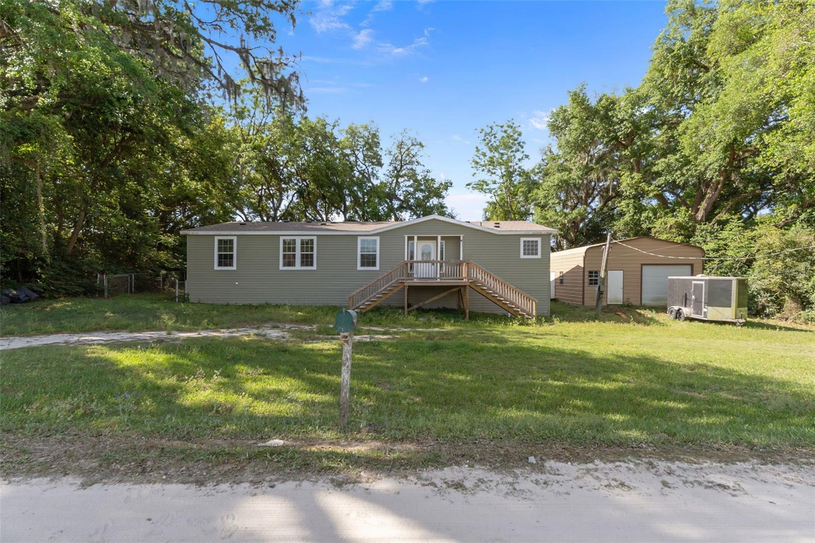 38616 Coleen Ave photo 1
